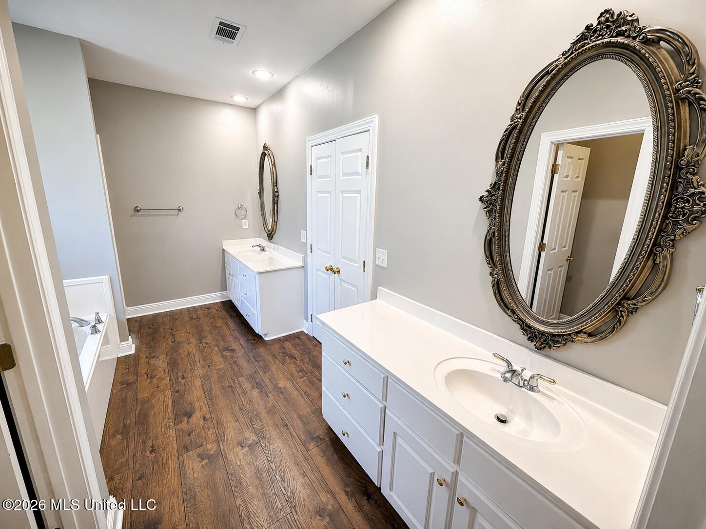 101 Stonebridge Lane Property Photo 22