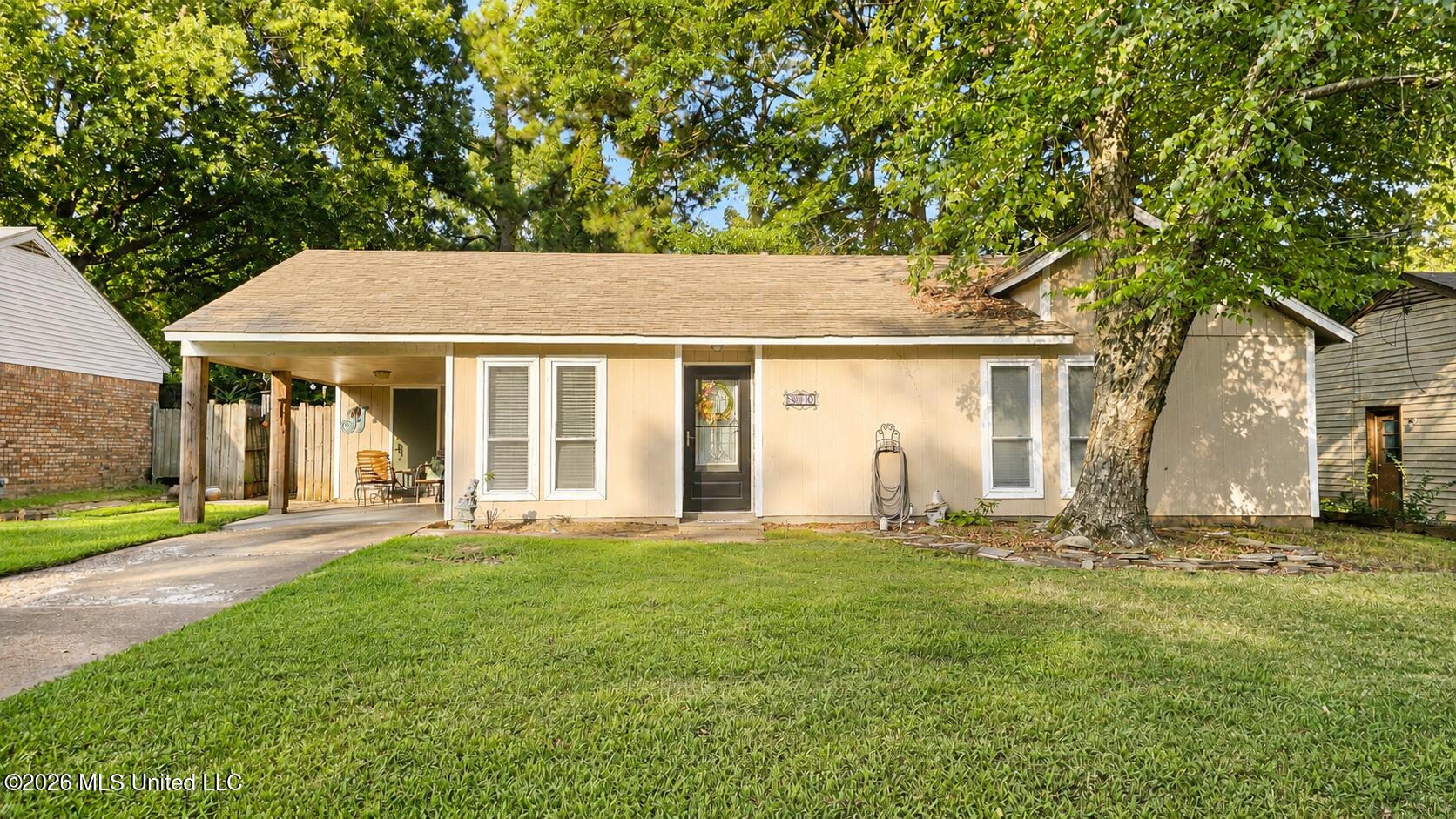 8312 Greenbrook Parkway Property Photo 3