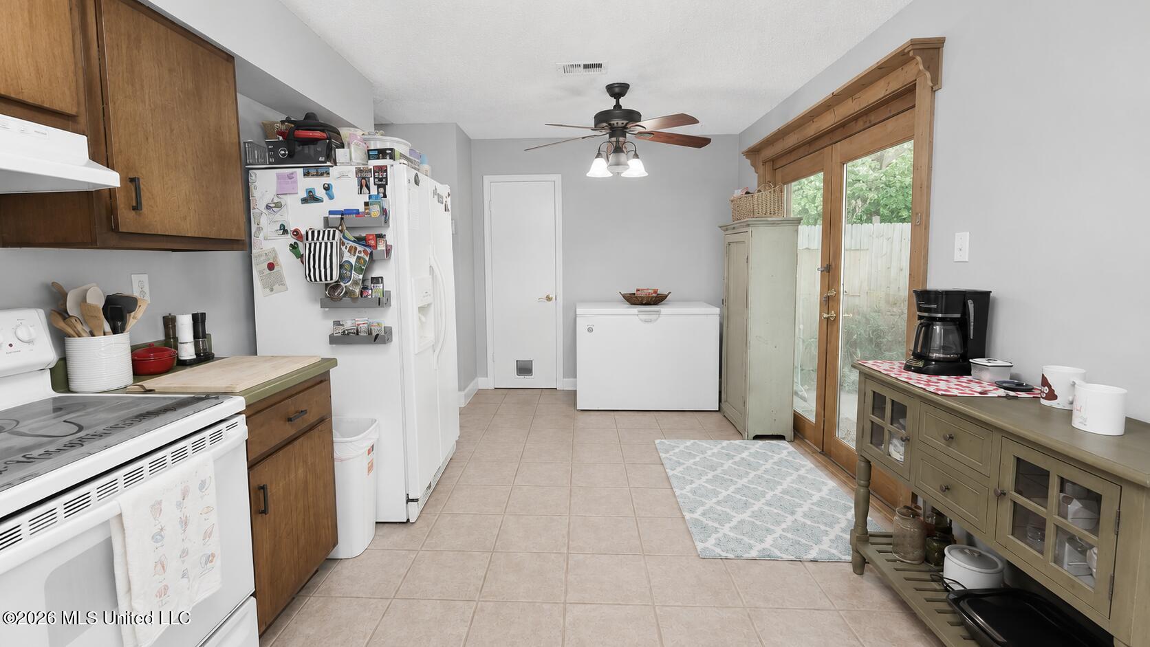 8312 Greenbrook Parkway Property Photo 7