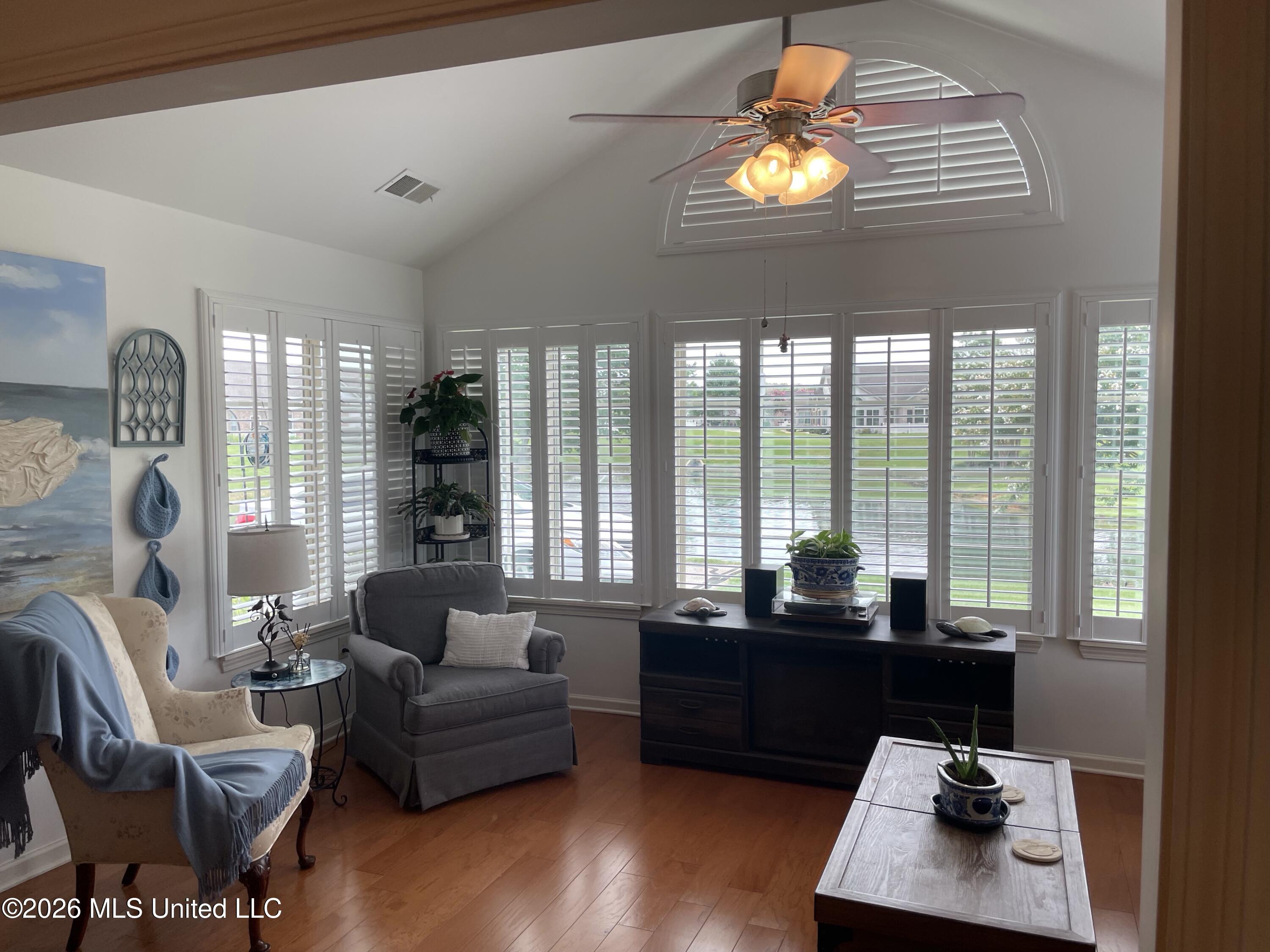 8673 Parkview Oaks Circle Property Photo 8