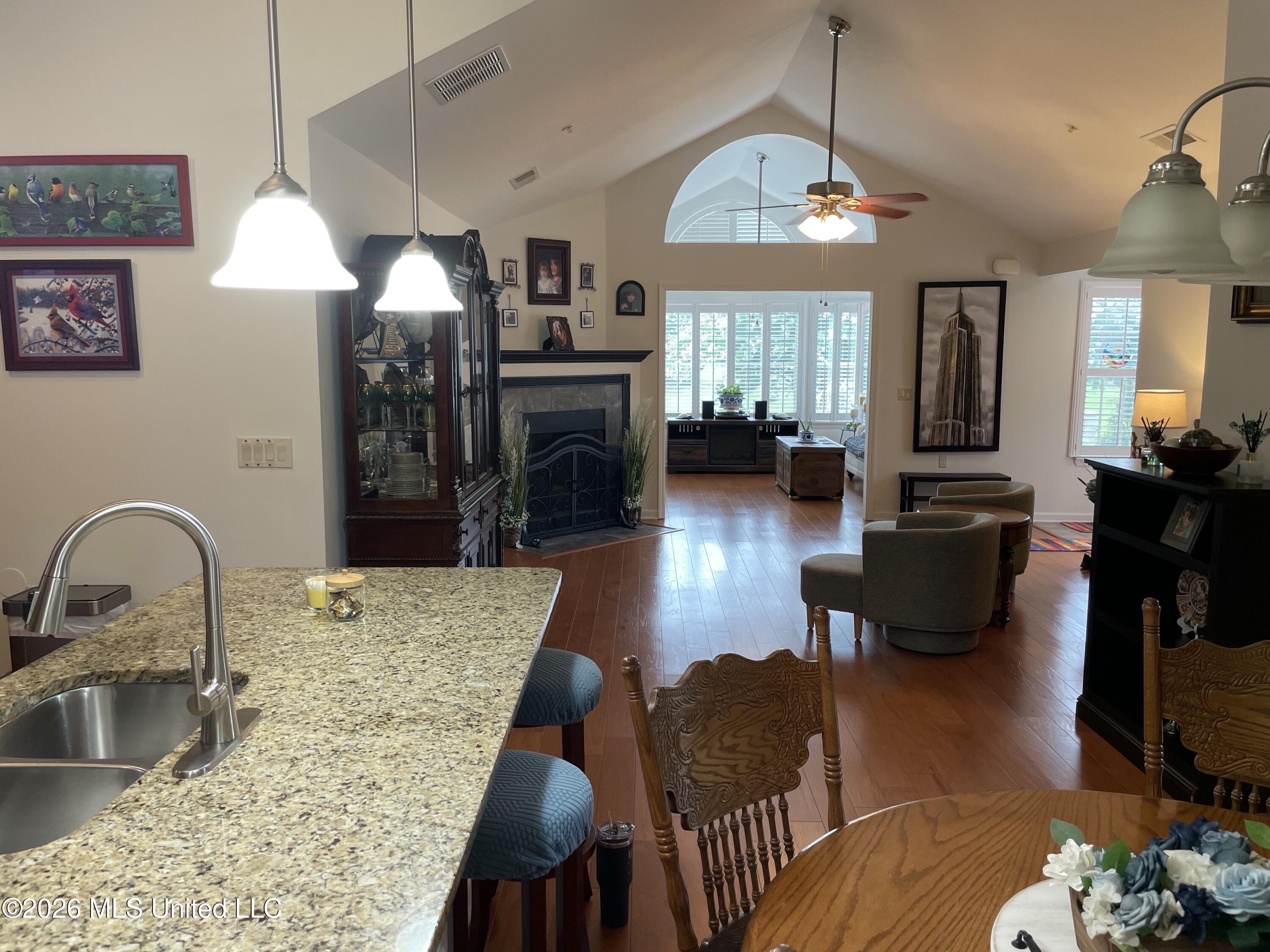 8673 Parkview Oaks Circle Property Photo 13