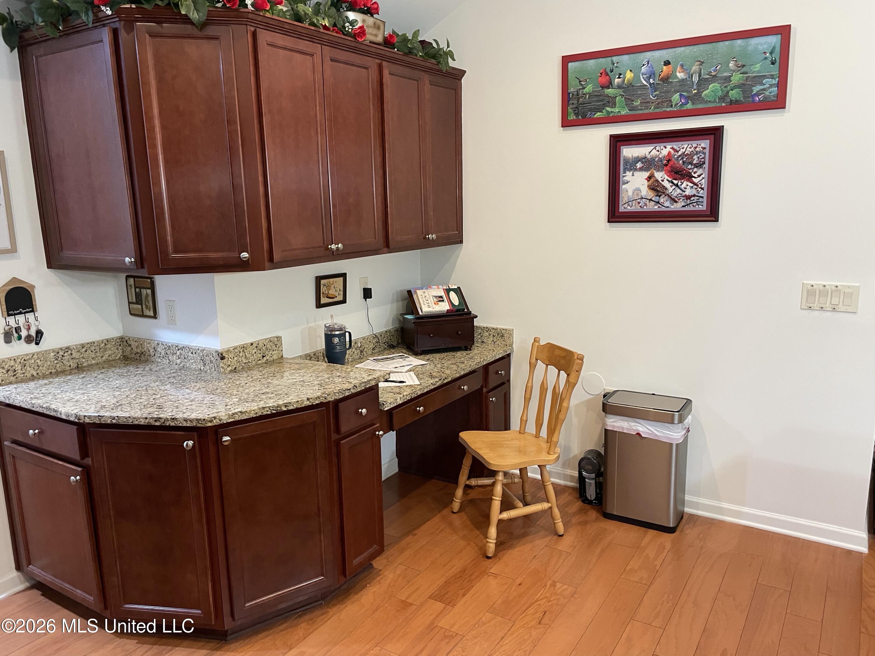 8673 Parkview Oaks Circle Property Photo 17
