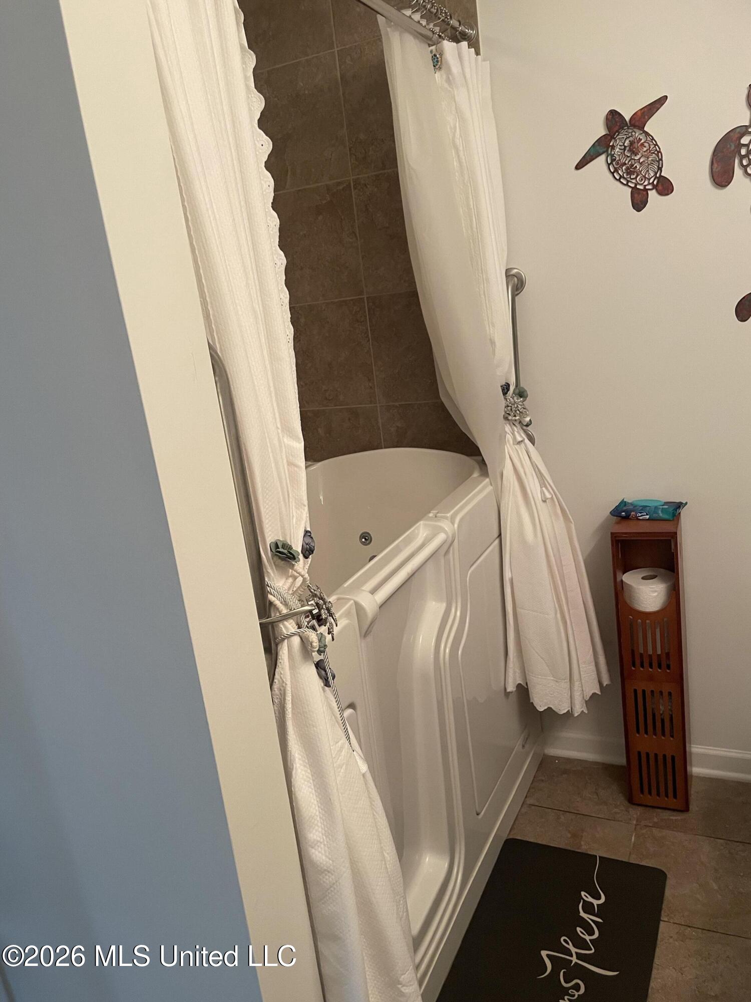 8673 Parkview Oaks Circle Property Photo 29