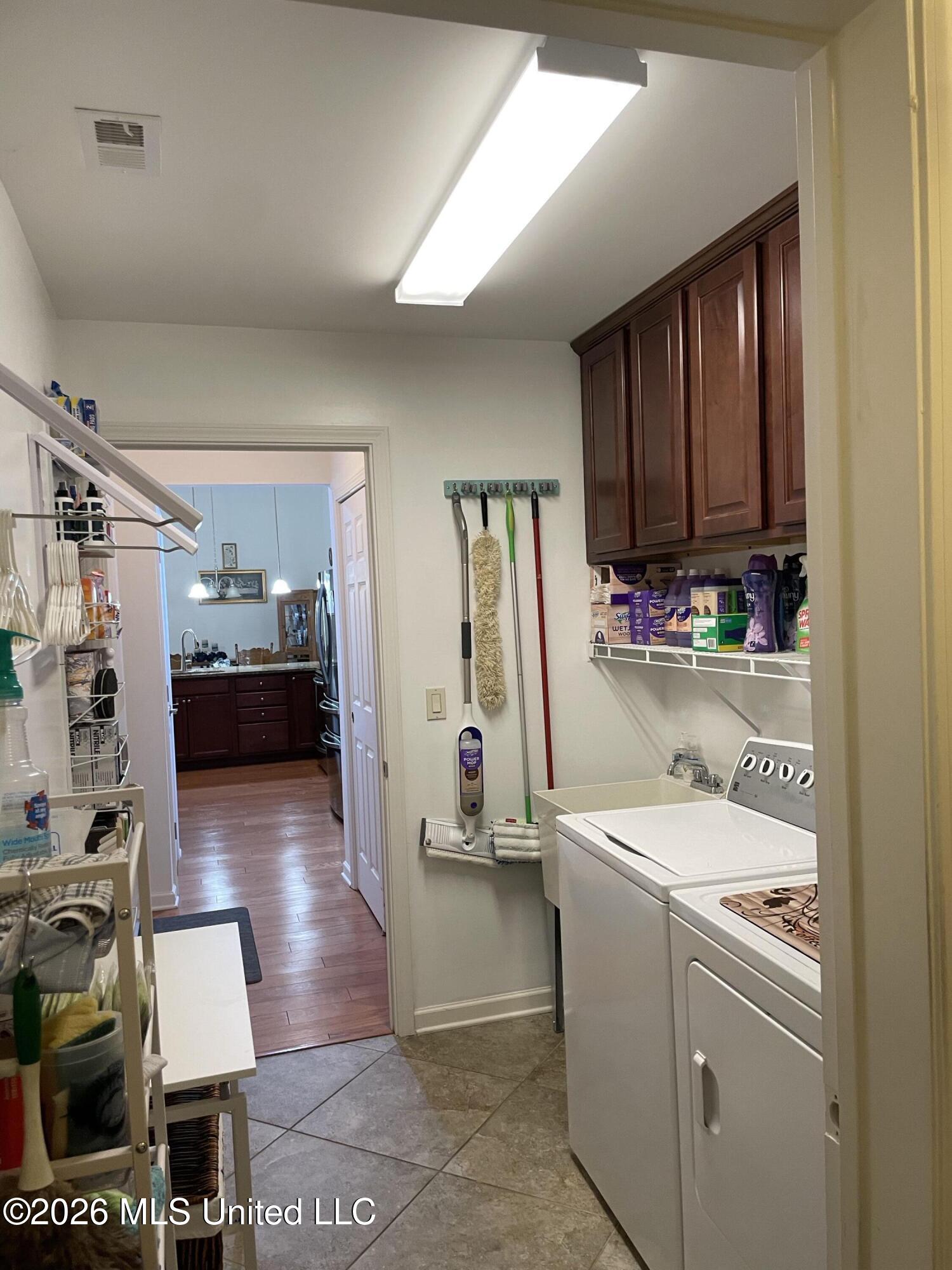 8673 Parkview Oaks Circle Property Photo 33