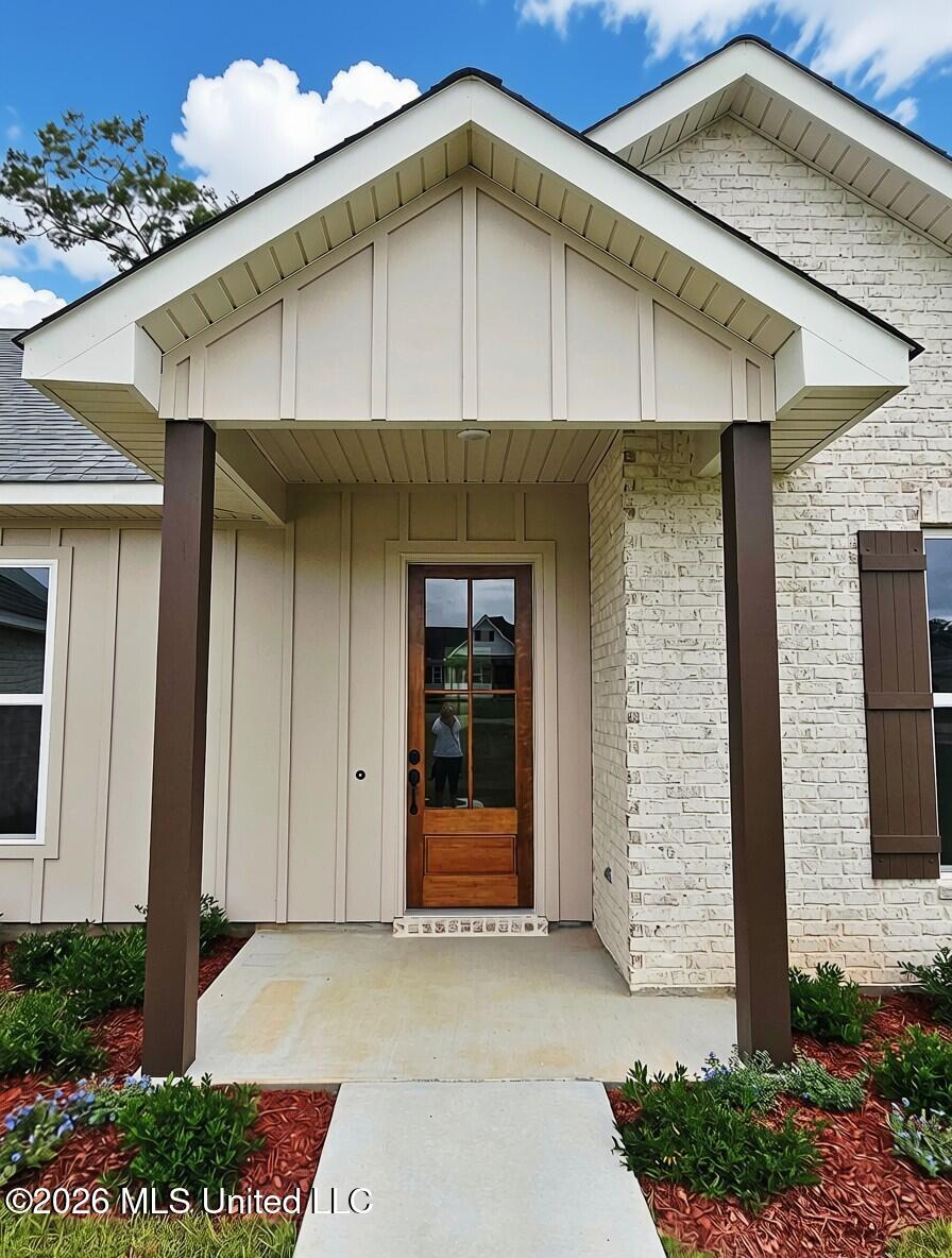 47 Knoll Creek Drive Property Photo 4
