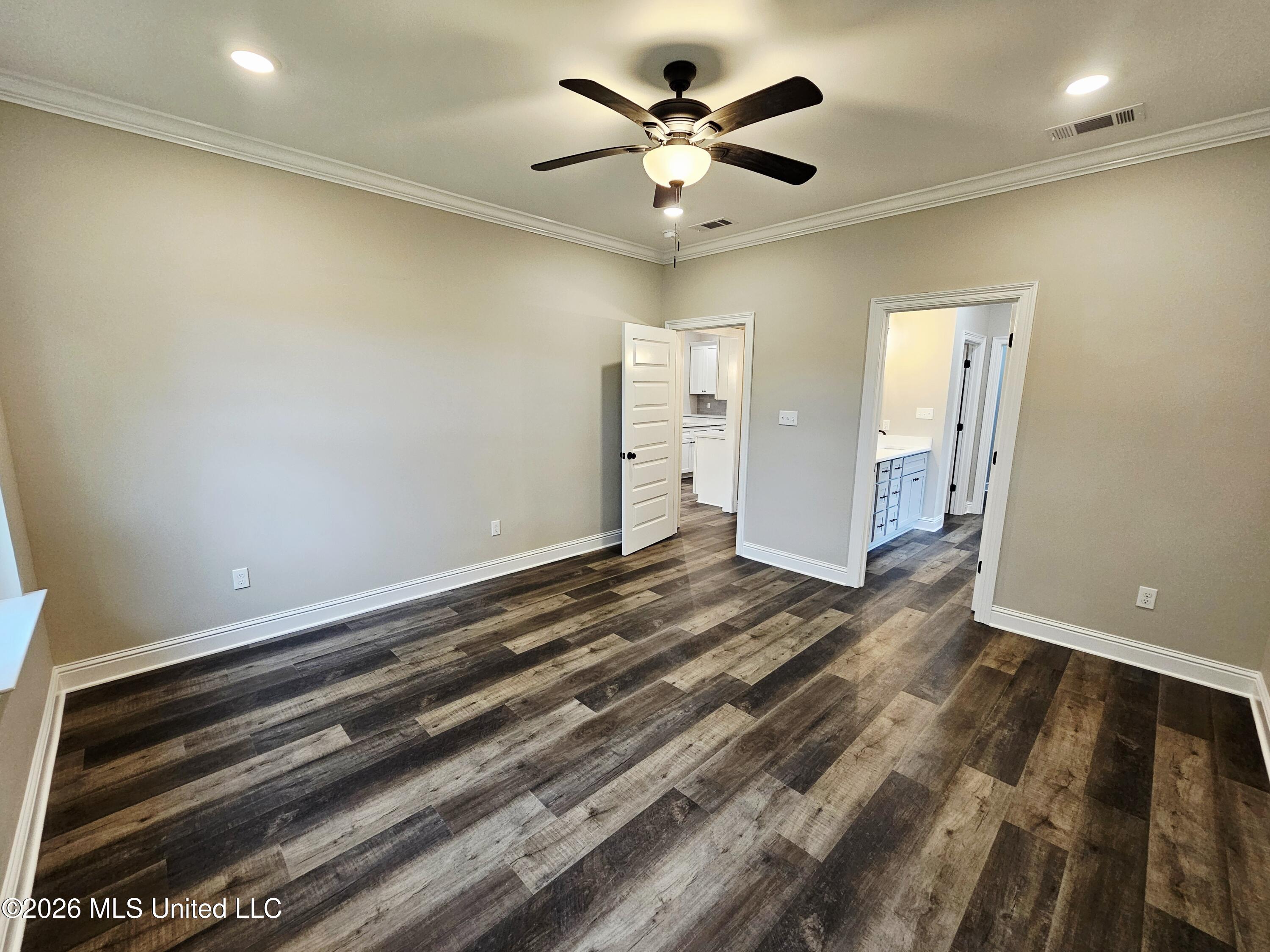 47 Knoll Creek Drive Property Photo 18