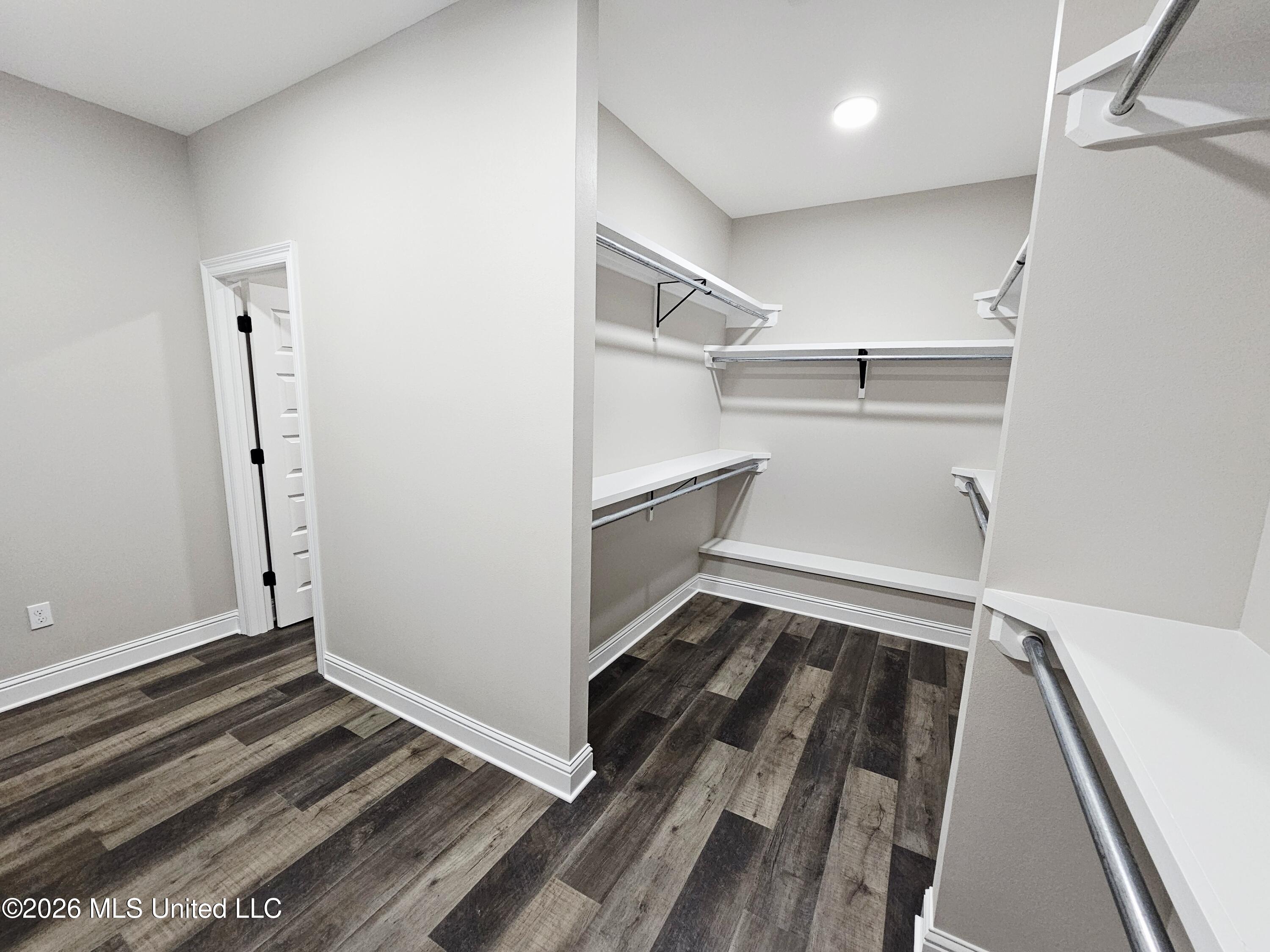 47 Knoll Creek Drive Property Photo 25