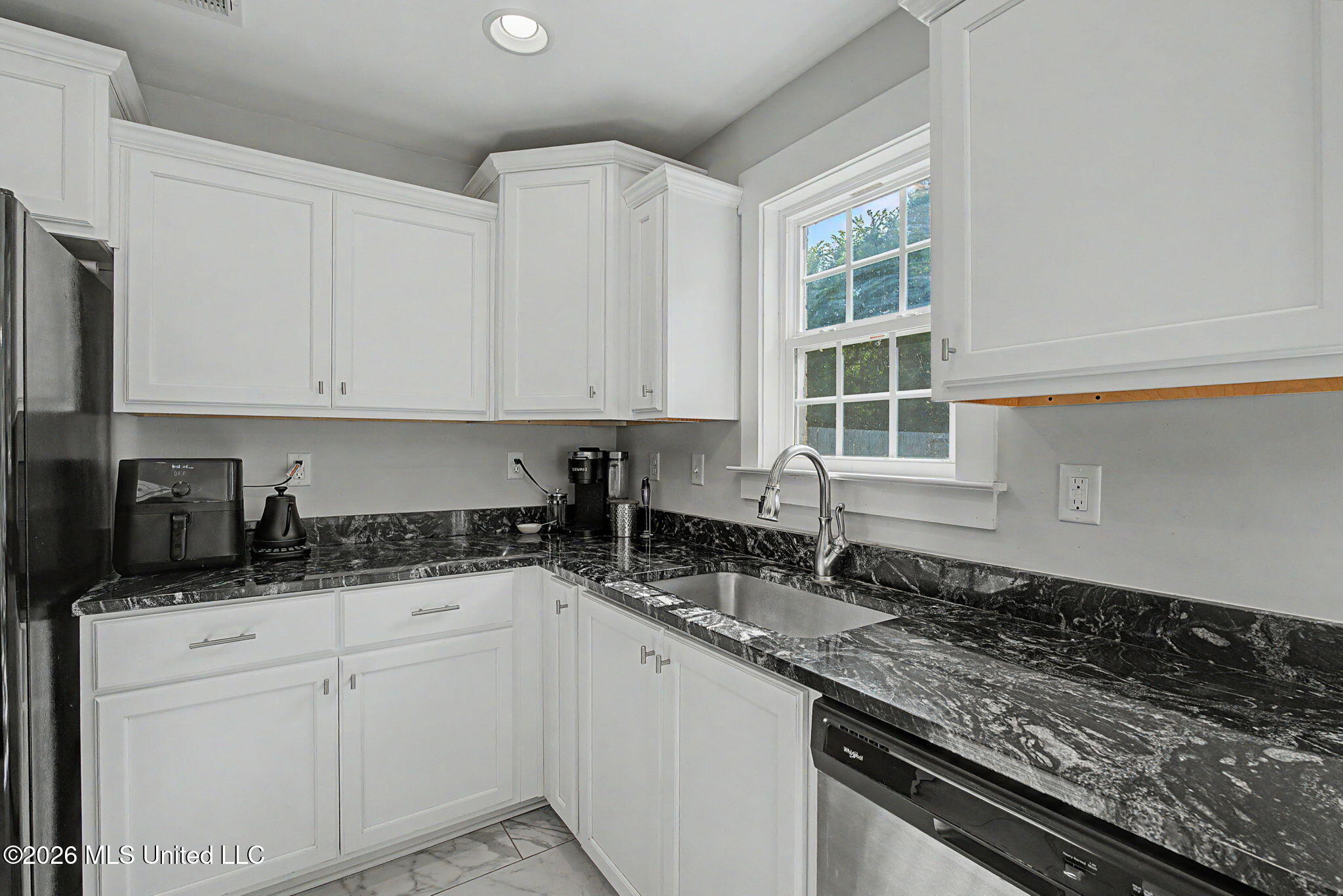 3041 Bryant Street Property Photo 13
