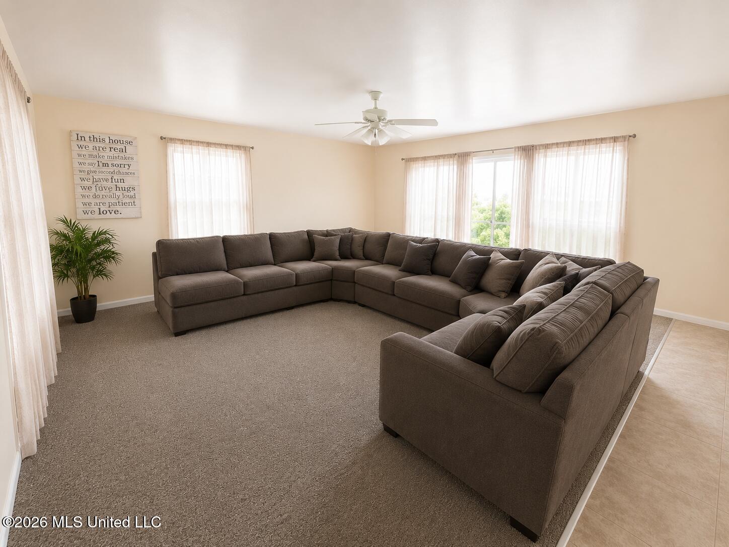 401 Carpenter Street Property Photo 12