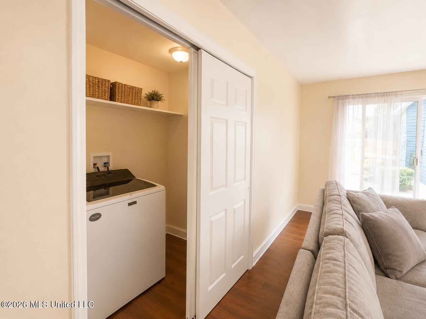 401 Carpenter Street Property Photo 30