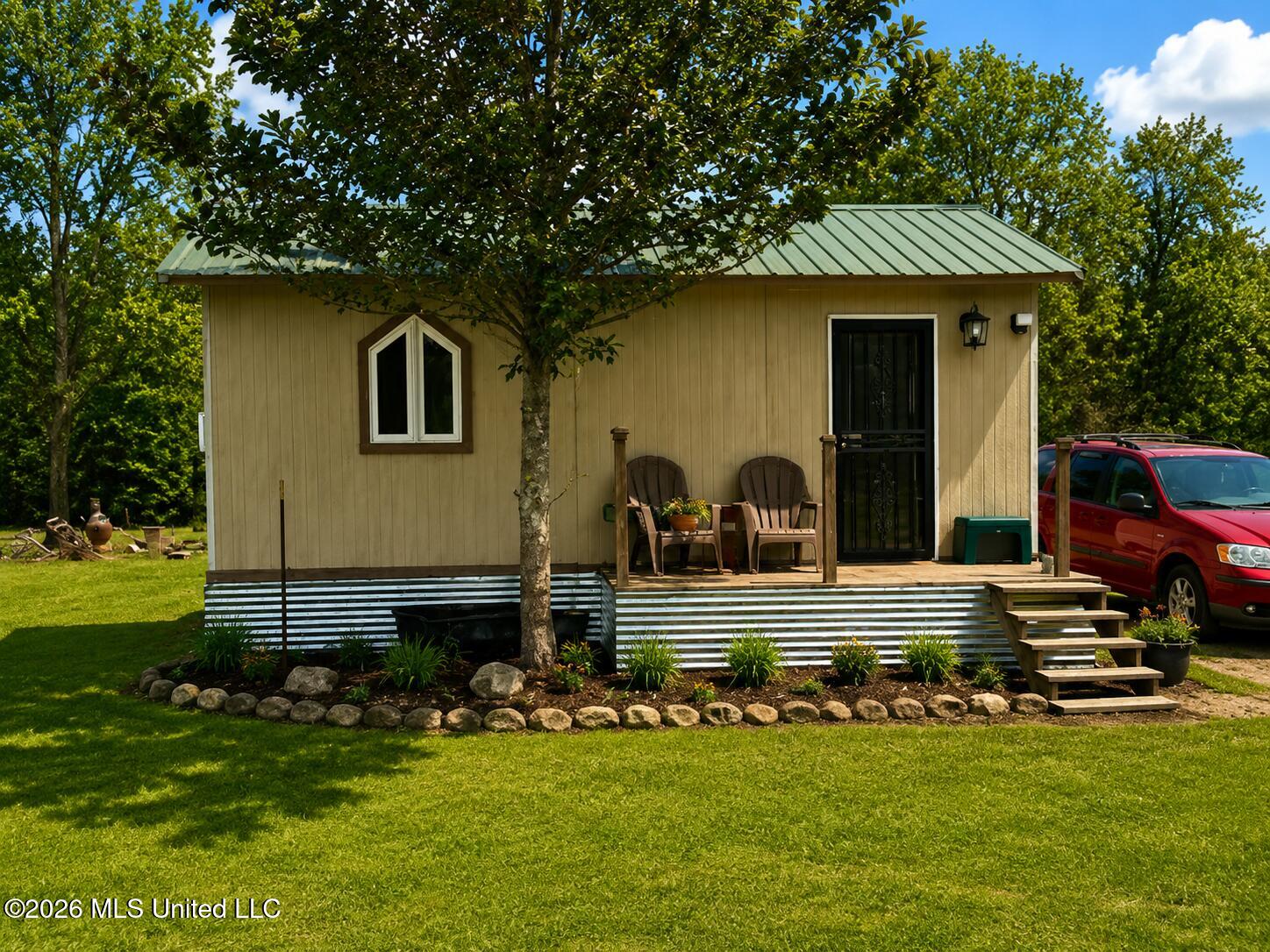 401 Carpenter Street Property Photo 53