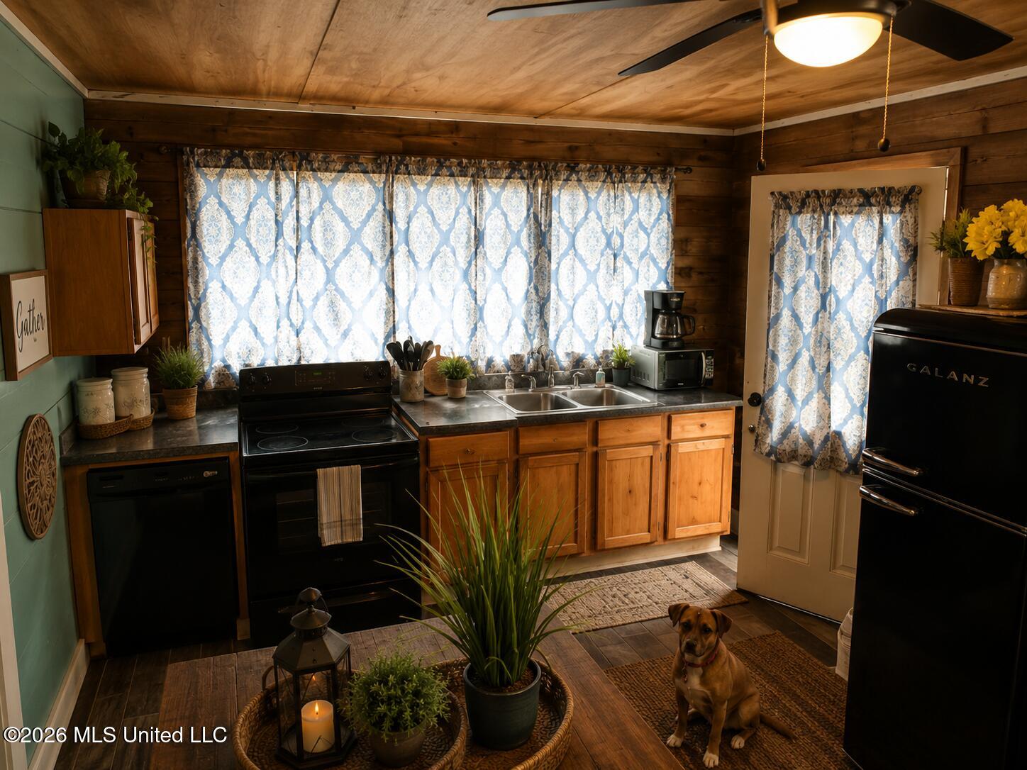 401 Carpenter Street Property Photo 56