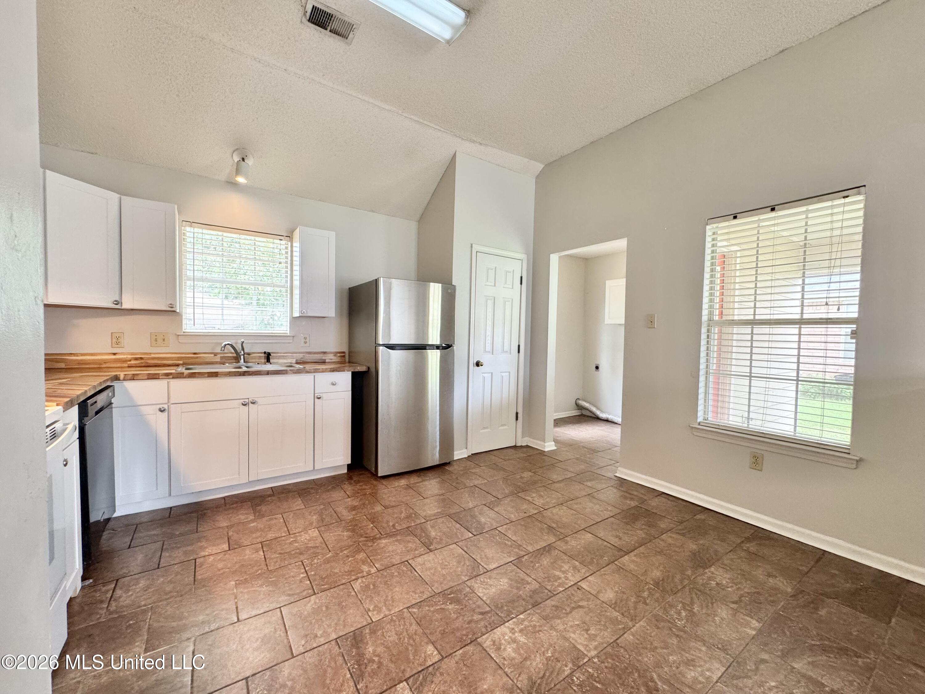 6549 Valerie Drive Property Photo 6