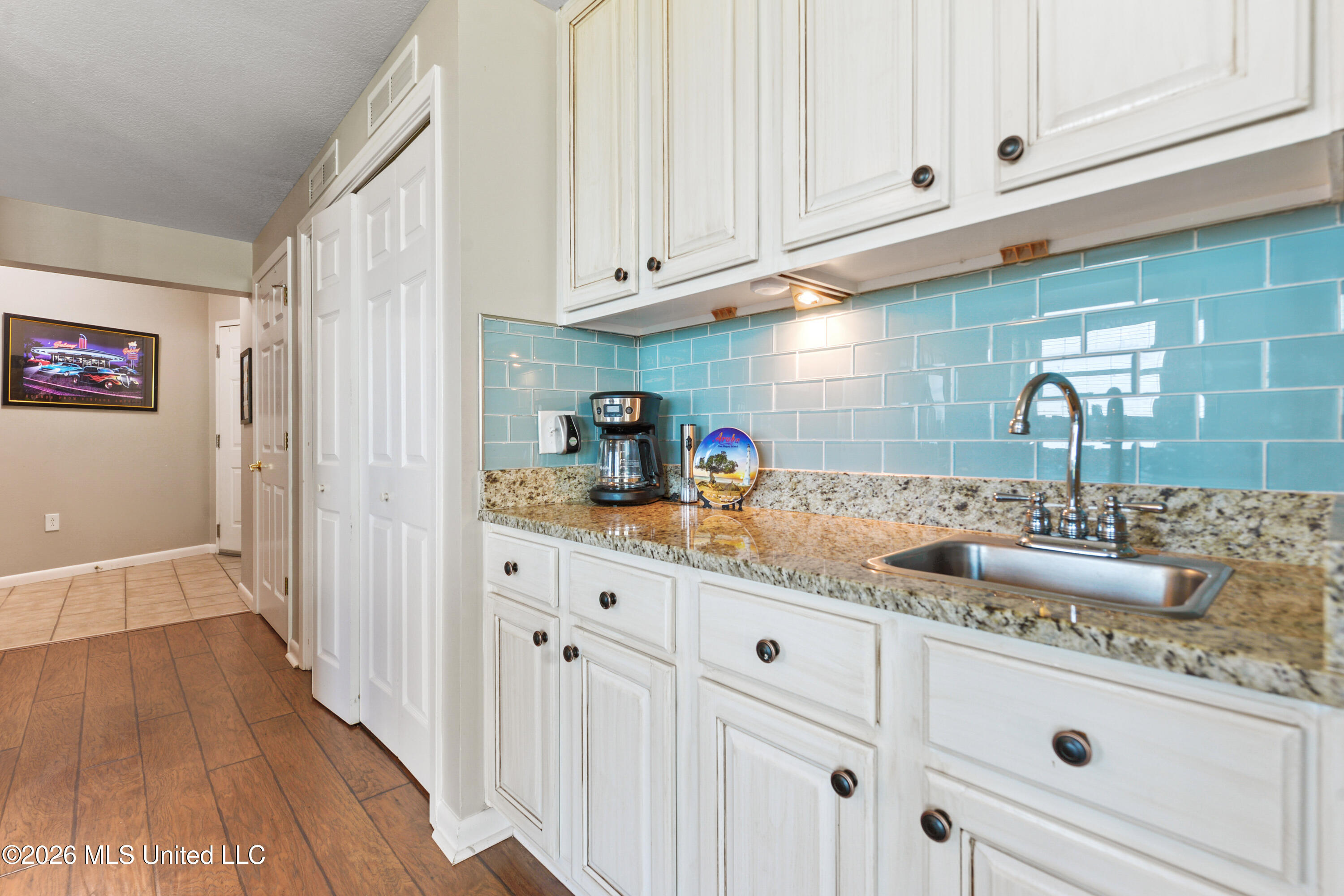2230 Beach Drive Property Photo 5