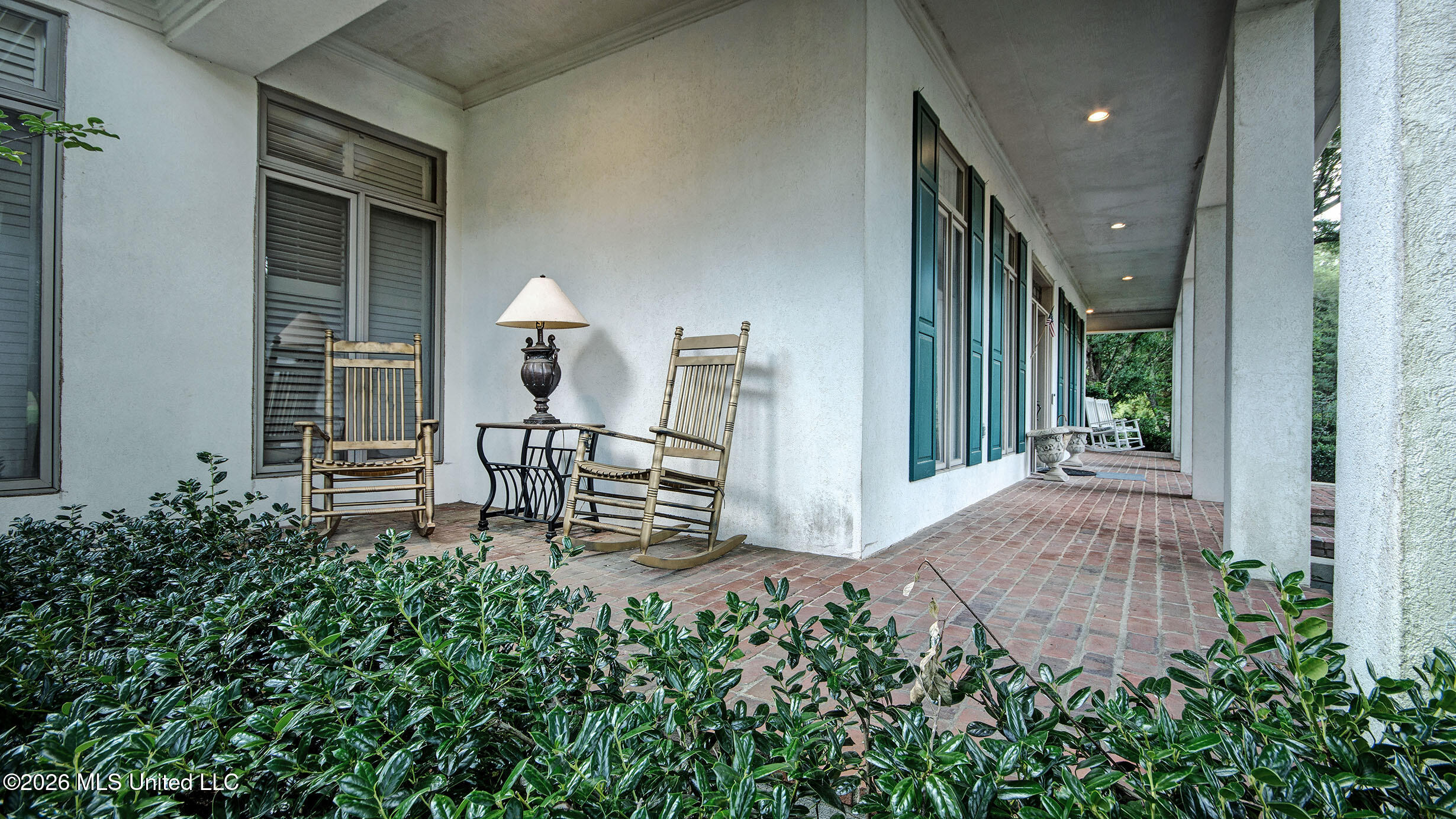 1 Pond Side Drive Property Photo 5