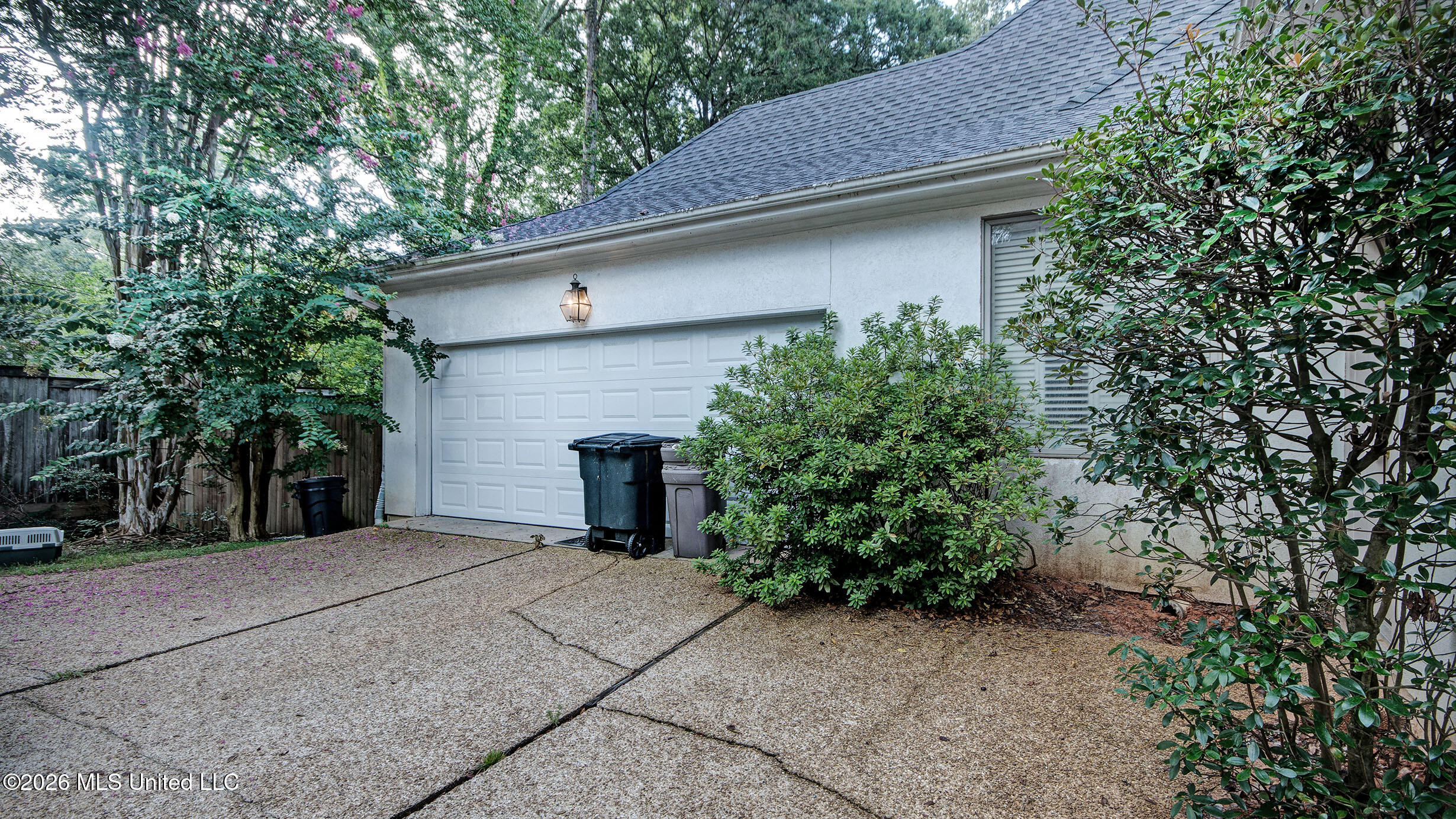 1 Pond Side Drive Property Photo 6