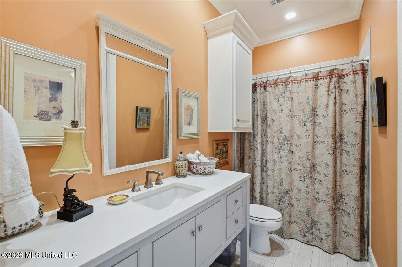 304 Colony Court Property Photo 16