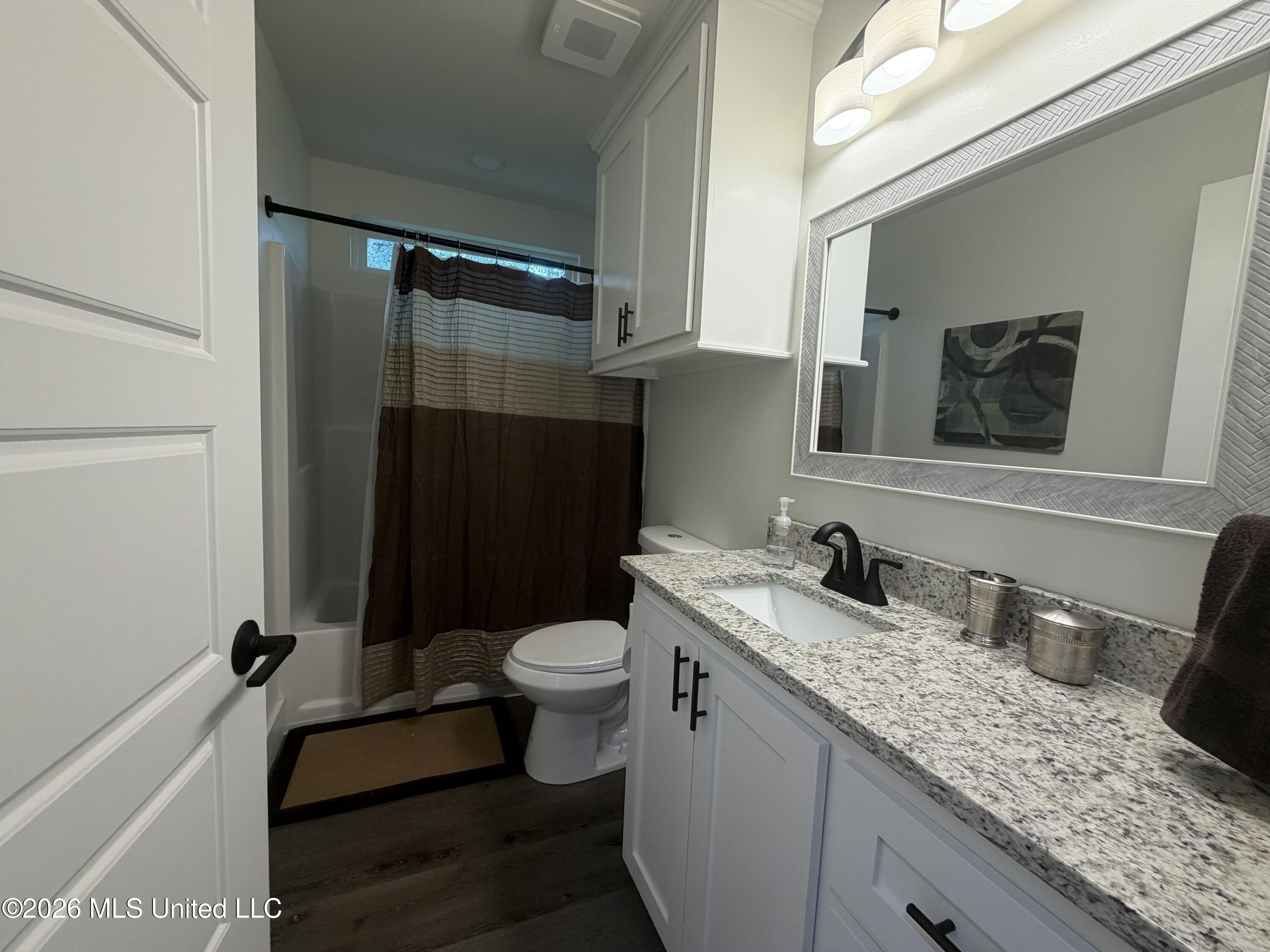 4060 Cardinal Street Property Photo 15