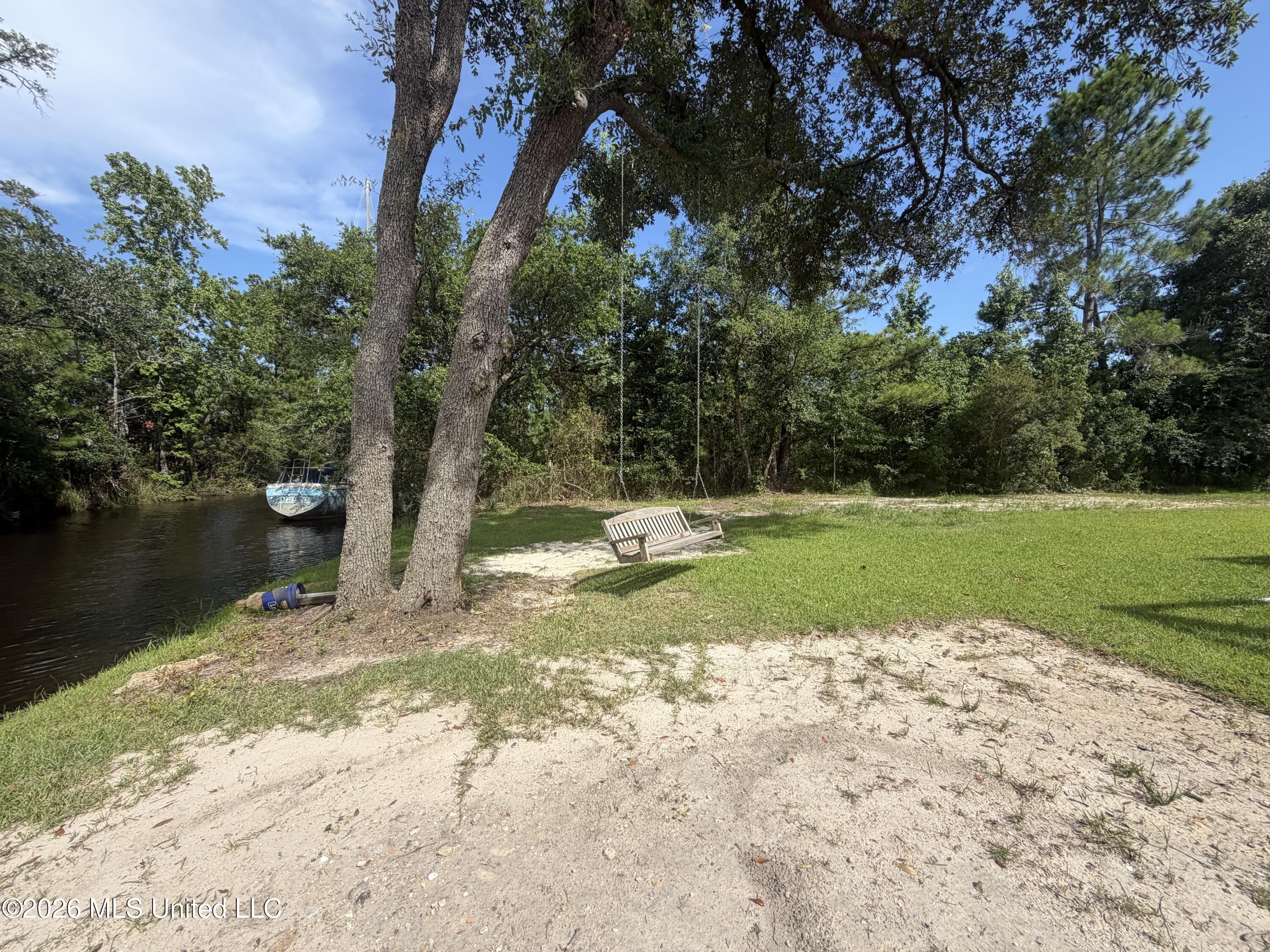 4060 Cardinal Street Property Photo 28