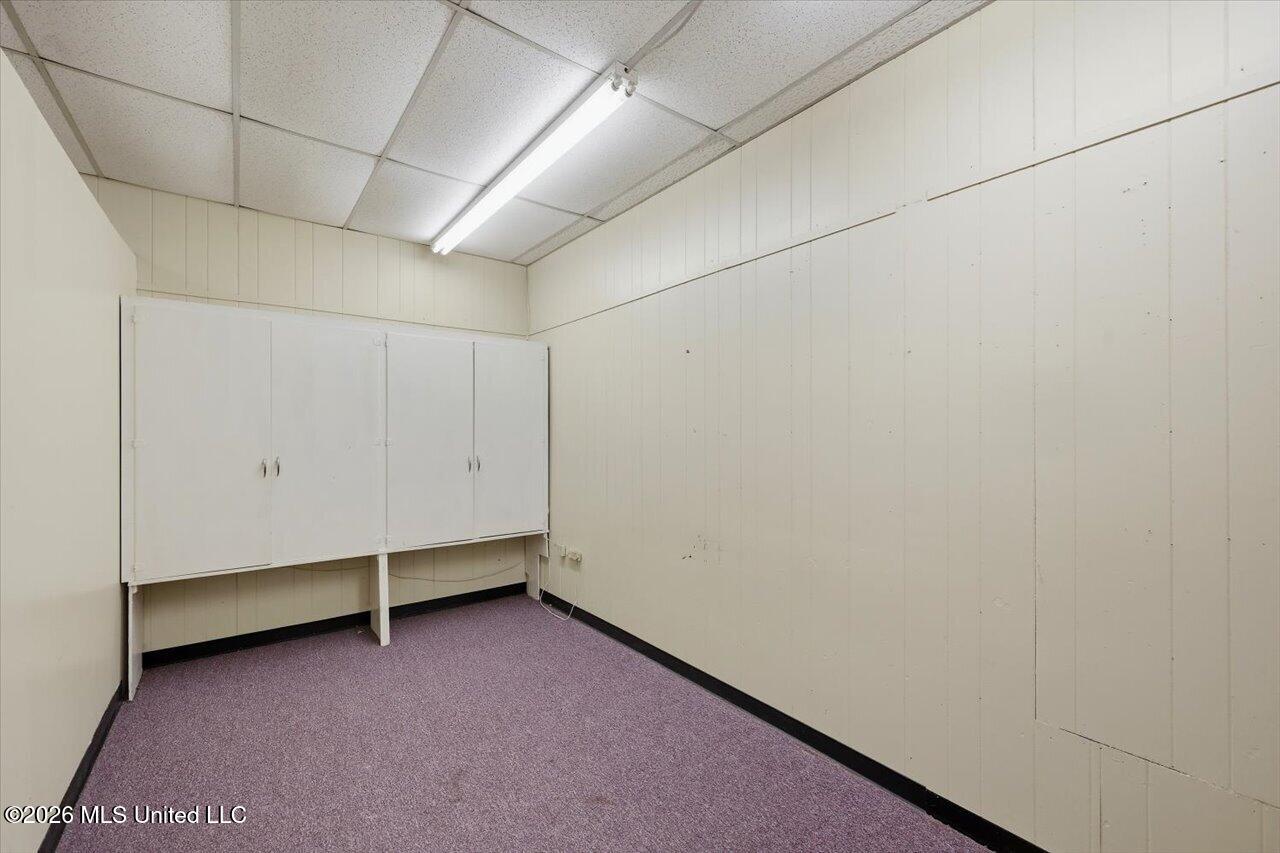 148 W Green Street Property Photo 16