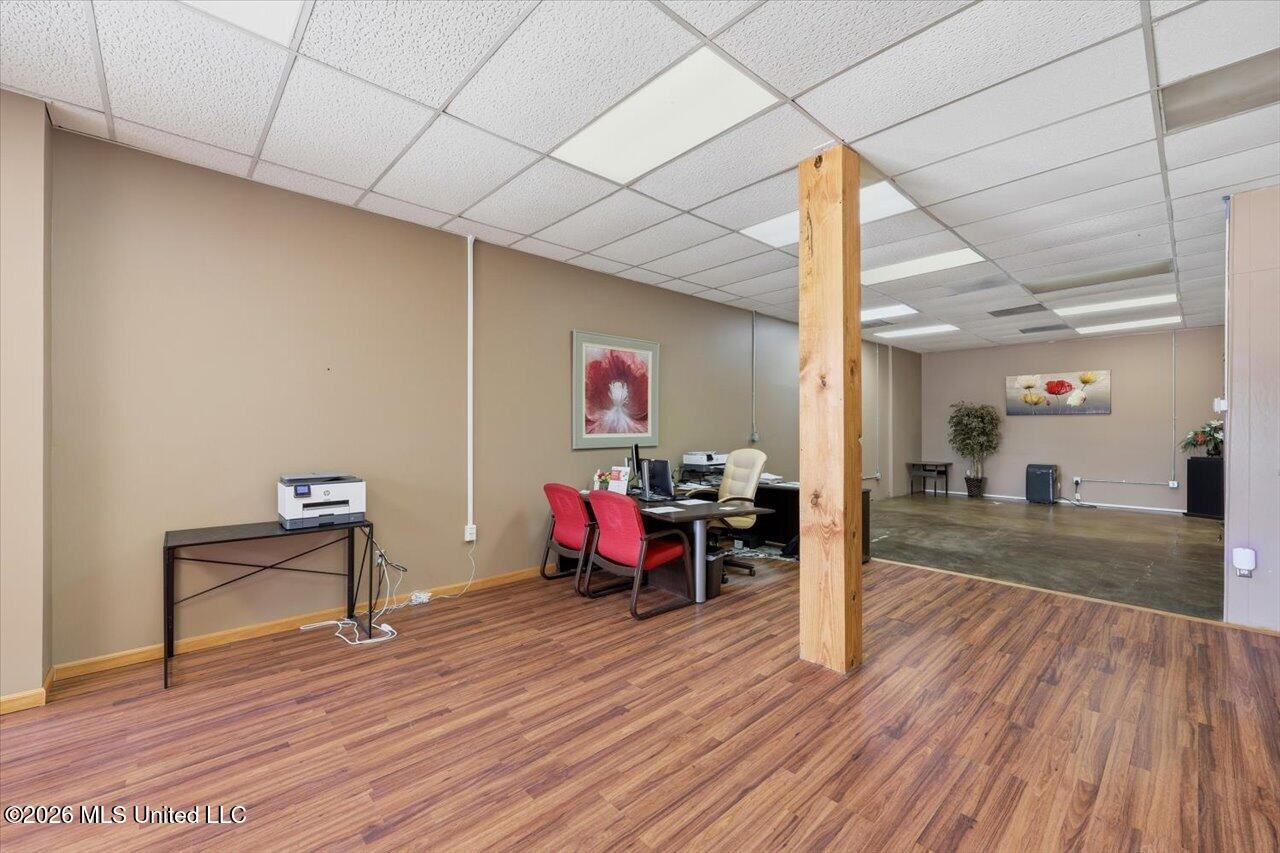 148 W Green Street Property Photo 19