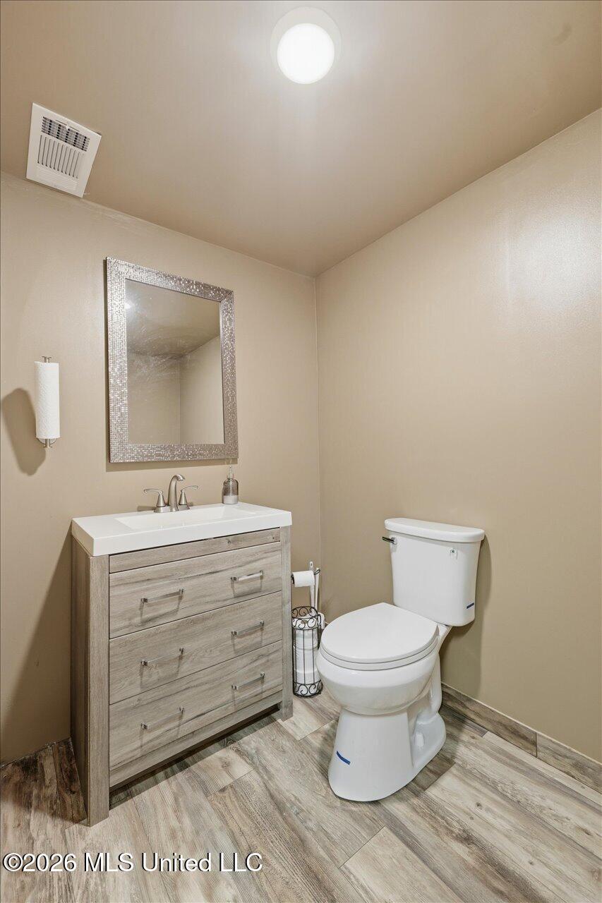 148 W Green Street Property Photo 29