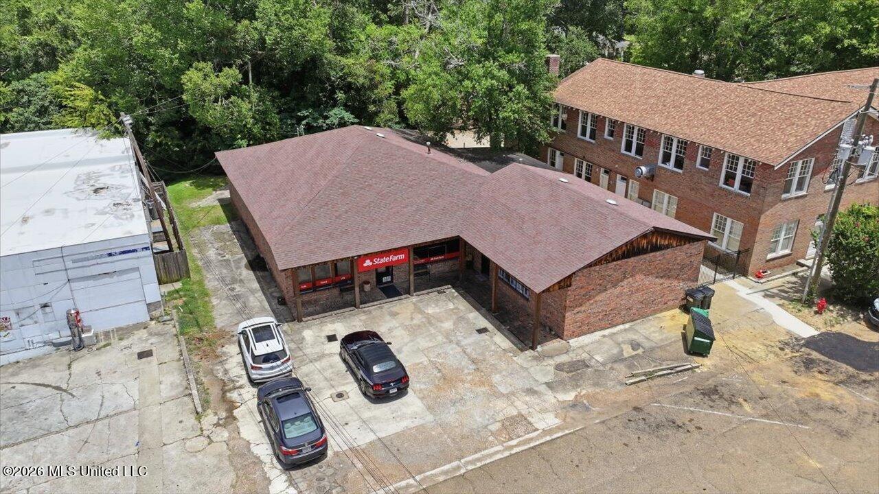 148 W Green Street Property Photo 58