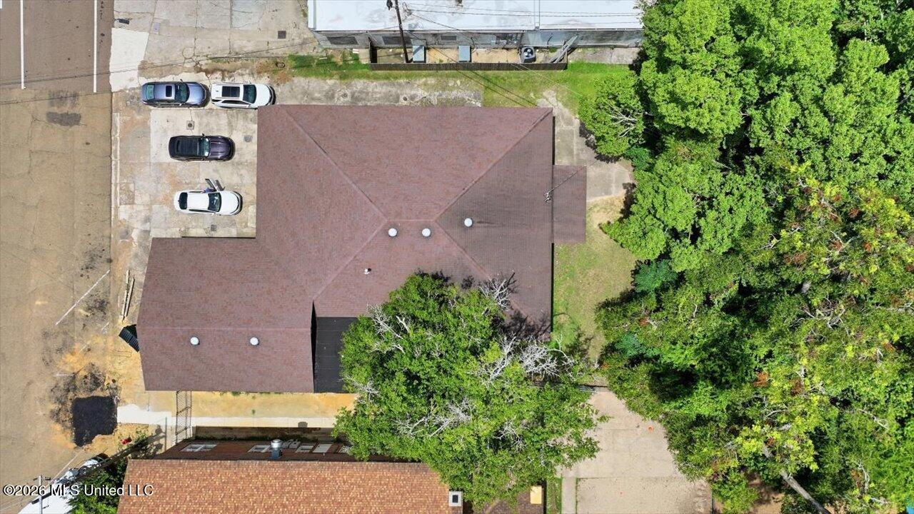 148 W Green Street Property Photo 59