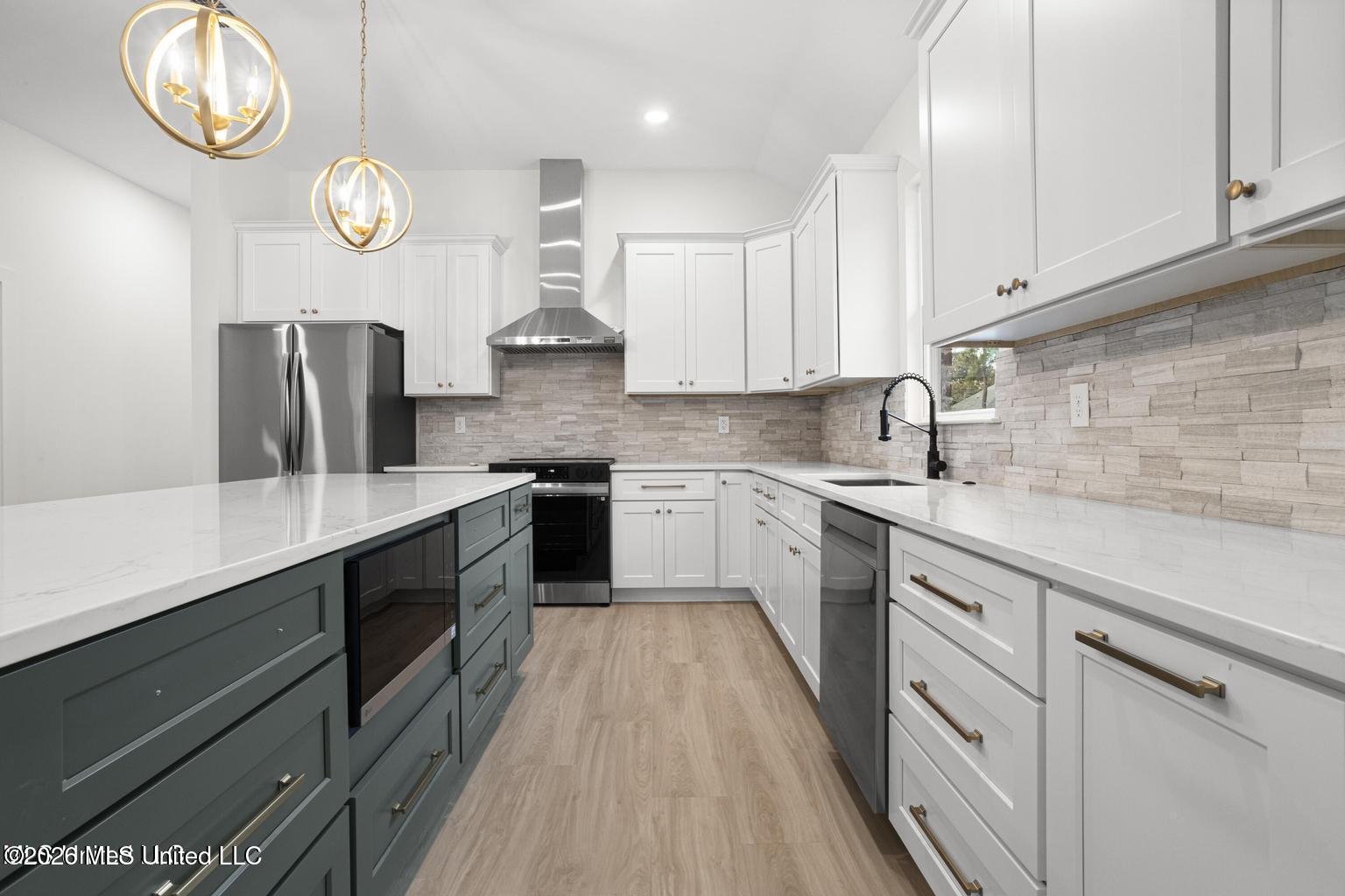 1612 Deer Street Property Photo 7