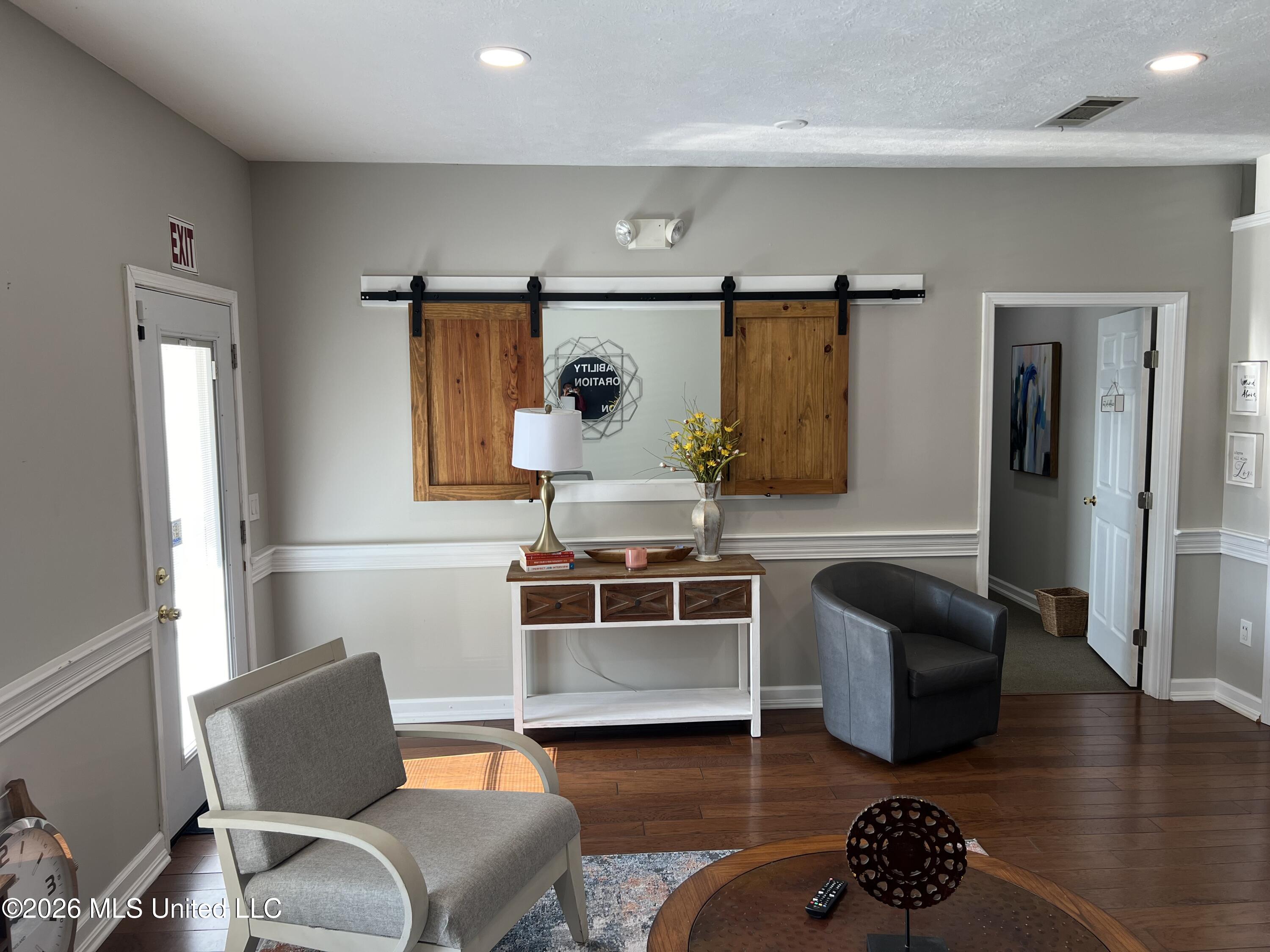 401 Cross Park Drive Property Photo 12