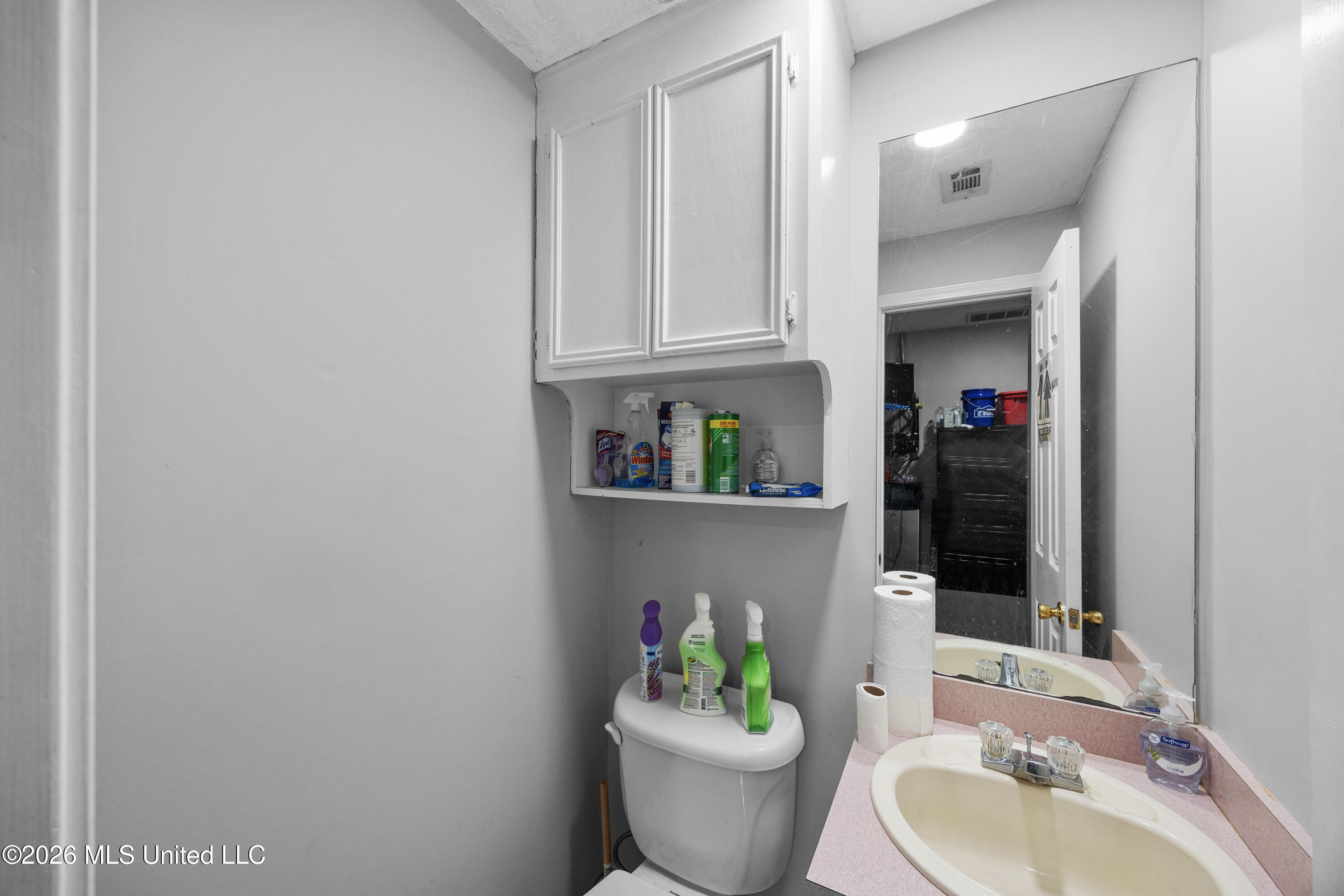 401 Cross Park Drive Property Photo 15