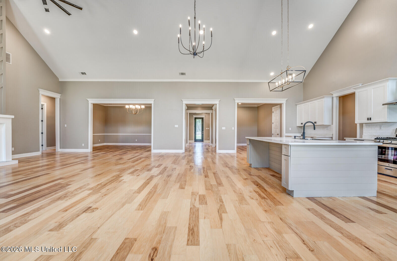 9 Davis Road Property Photo 5