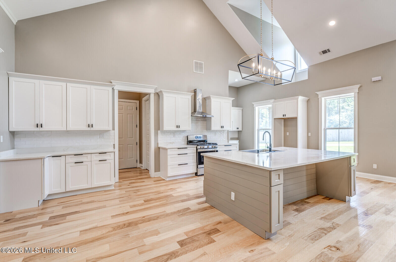 9 Davis Road Property Photo 13