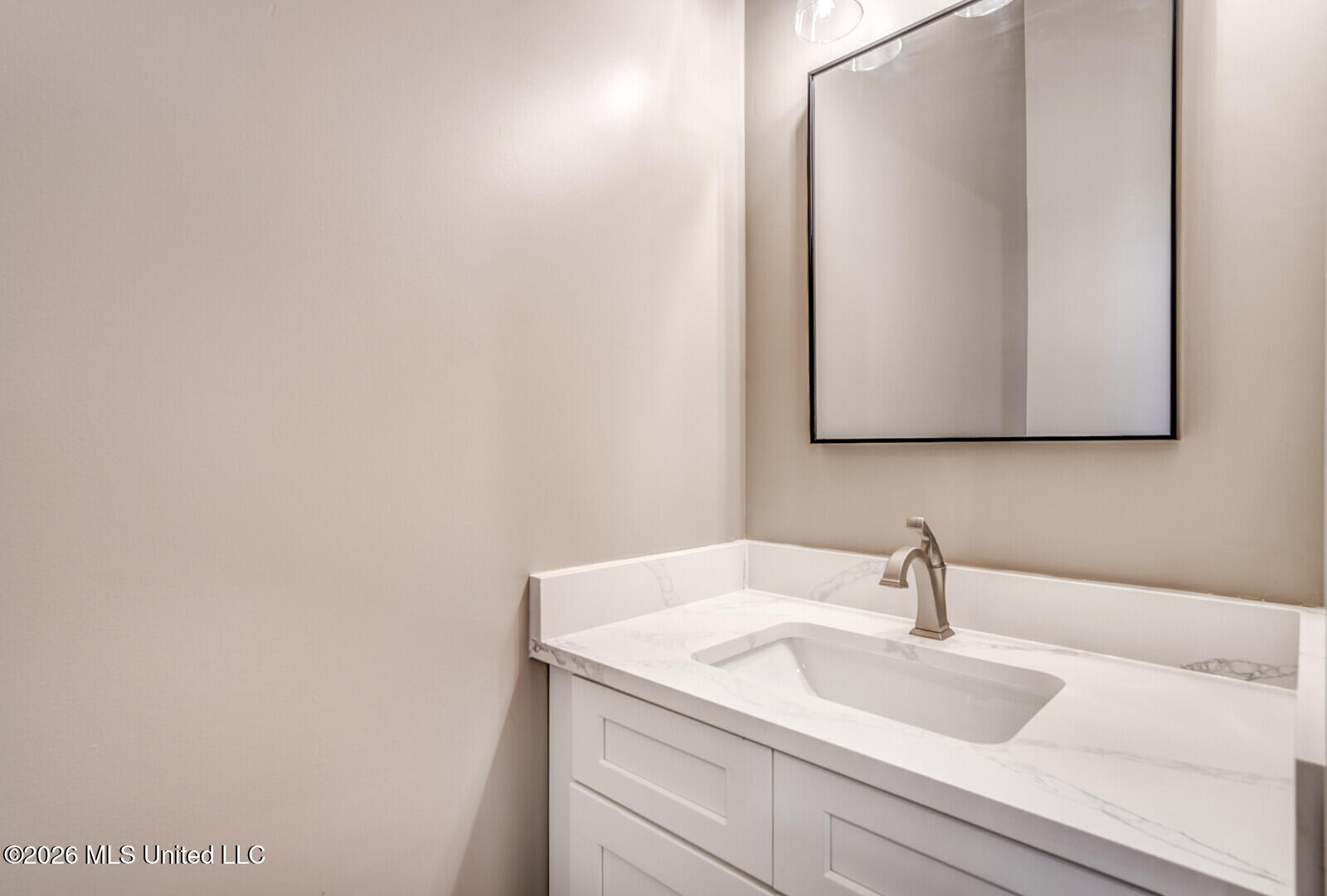 9 Davis Road Property Photo 16