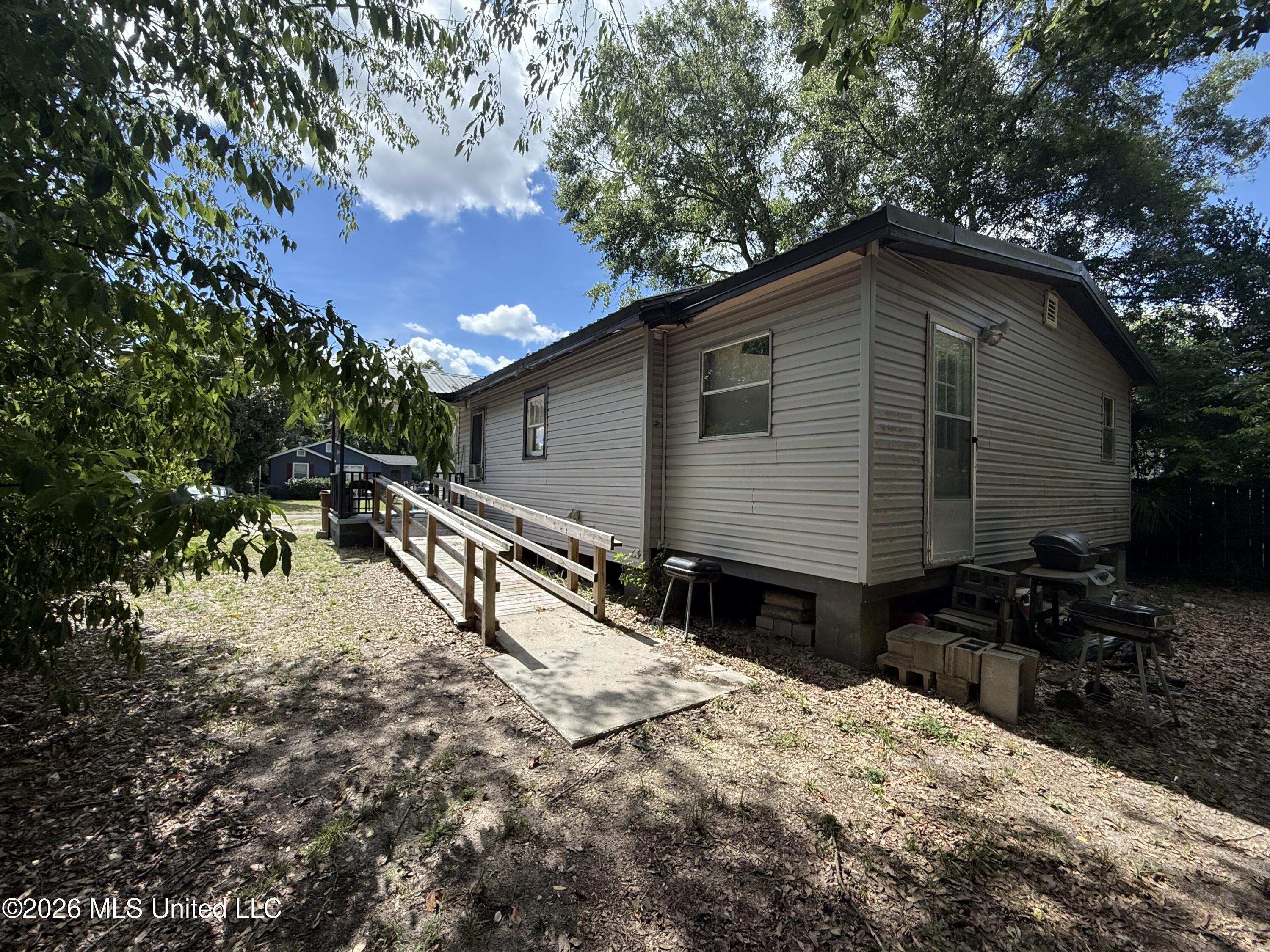 178 Violet Street Property Photo 21