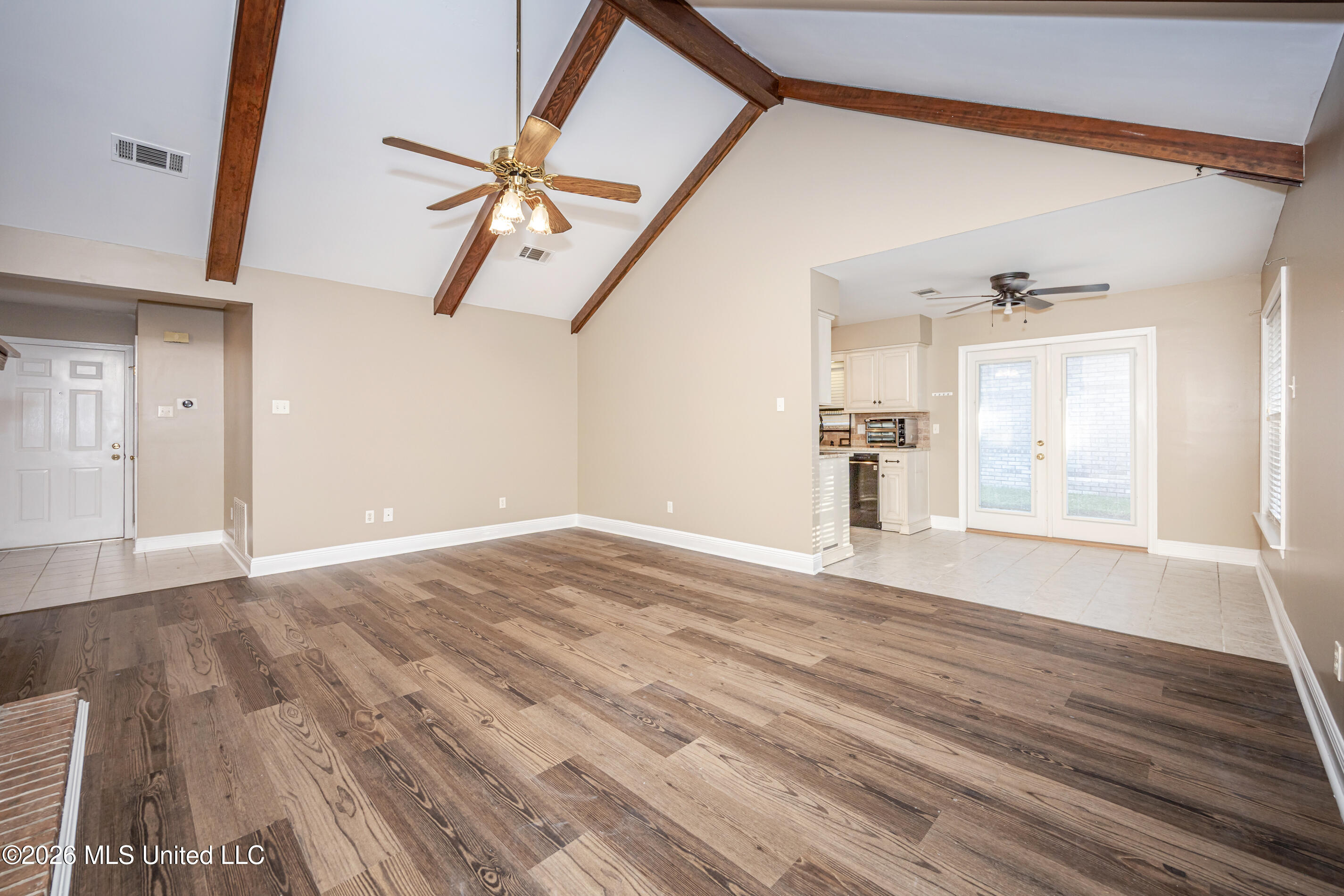 760 S Whitney Drive Property Photo 10