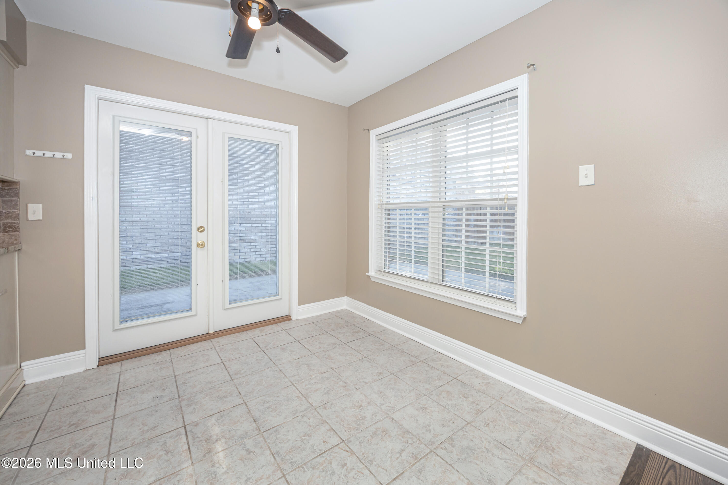 760 S Whitney Drive Property Photo 12
