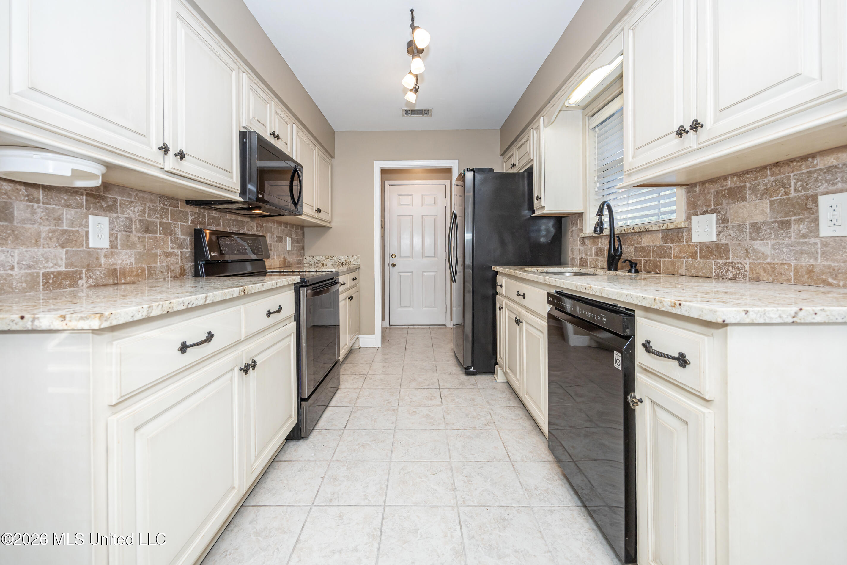 760 S Whitney Drive Property Photo 13