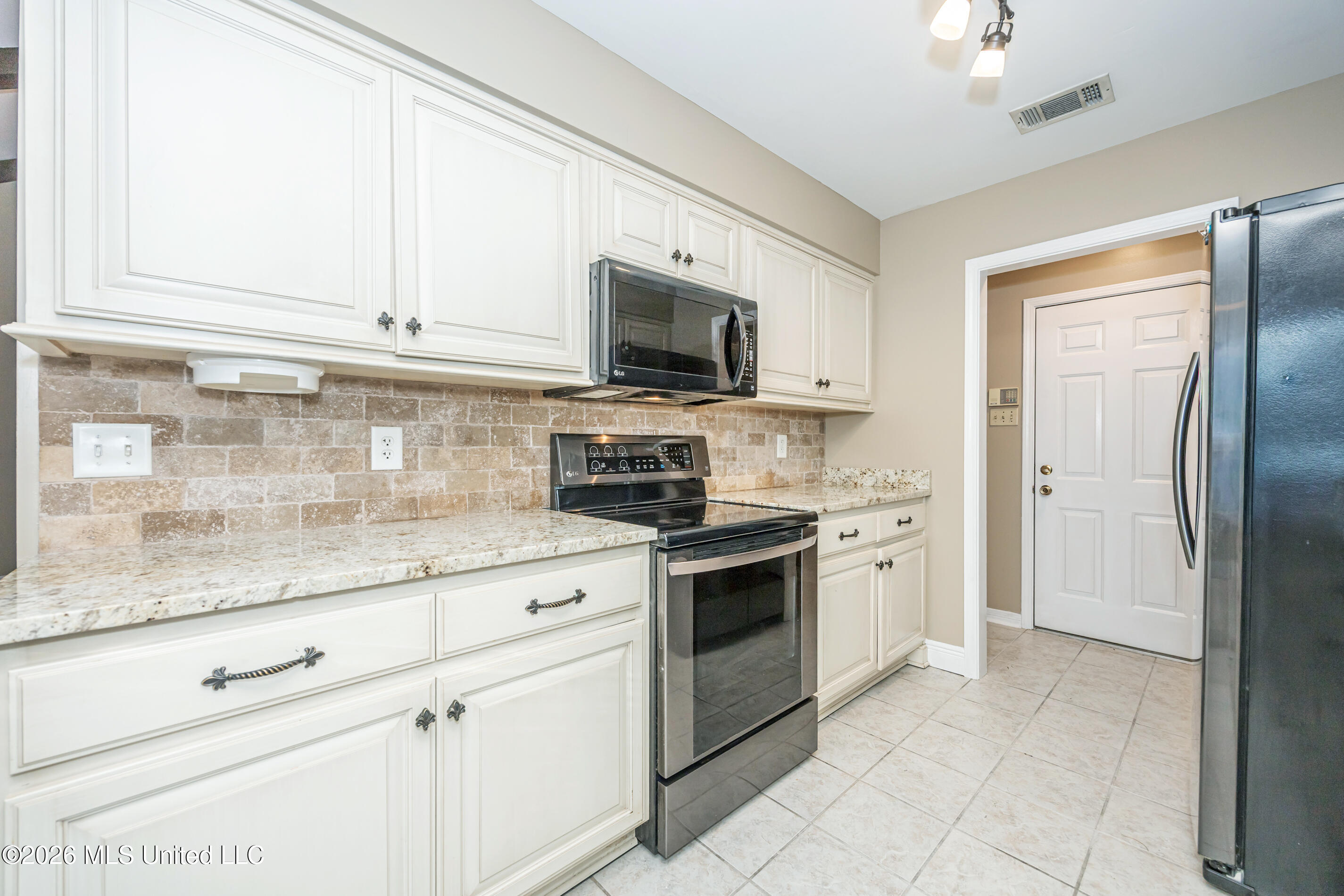 760 S Whitney Drive Property Photo 15