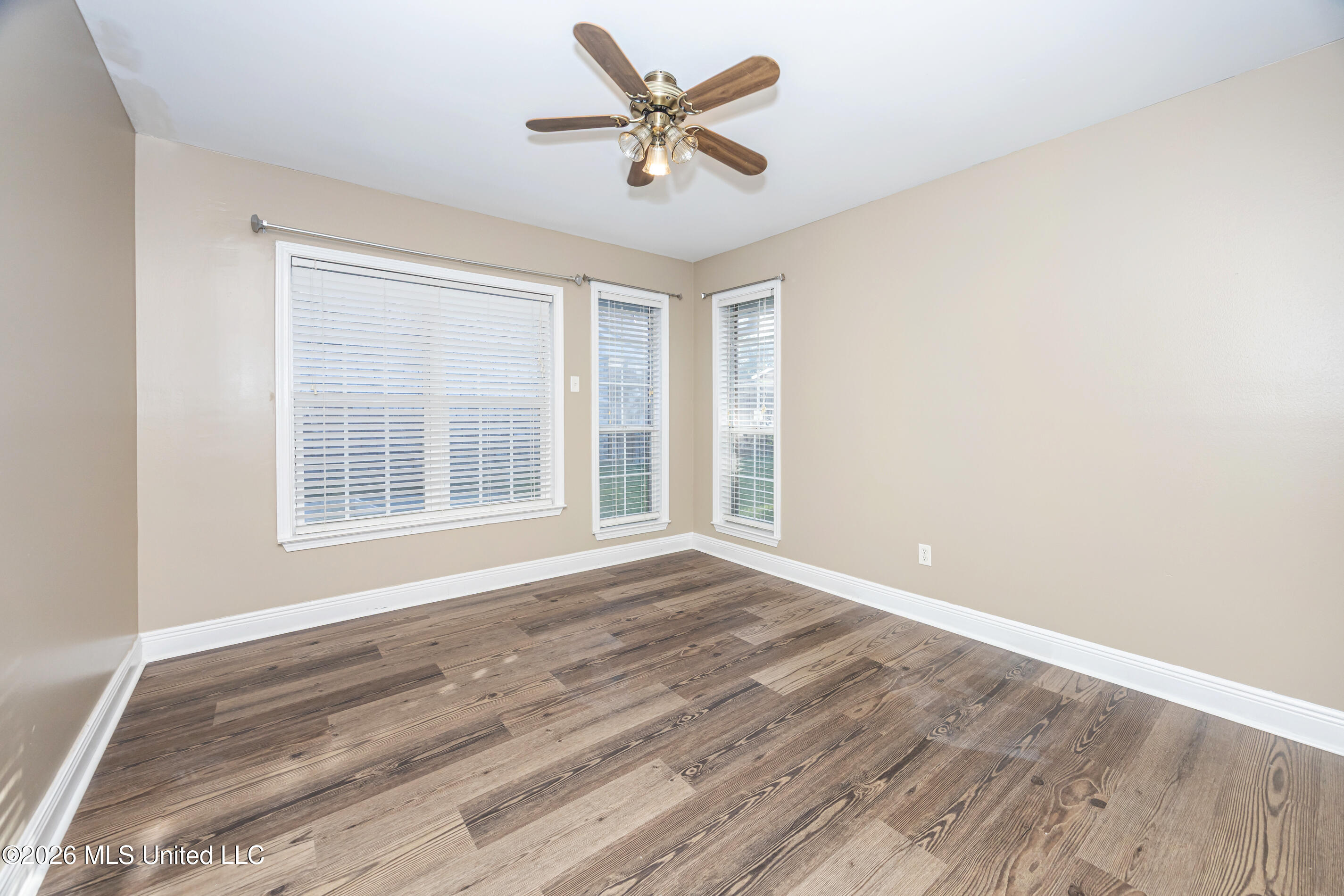 760 S Whitney Drive Property Photo 27