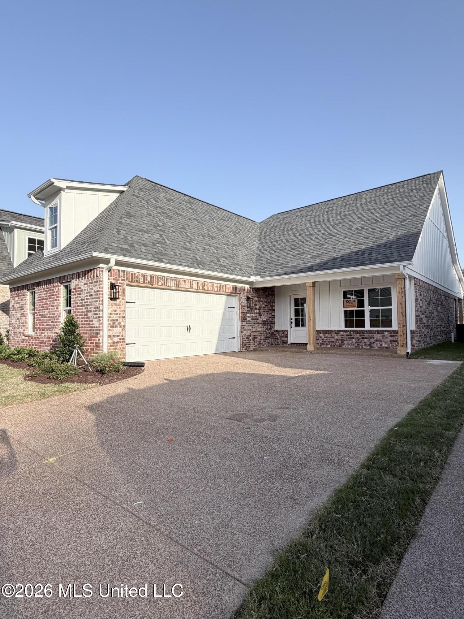6079 River Birch Road Property Photo 3
