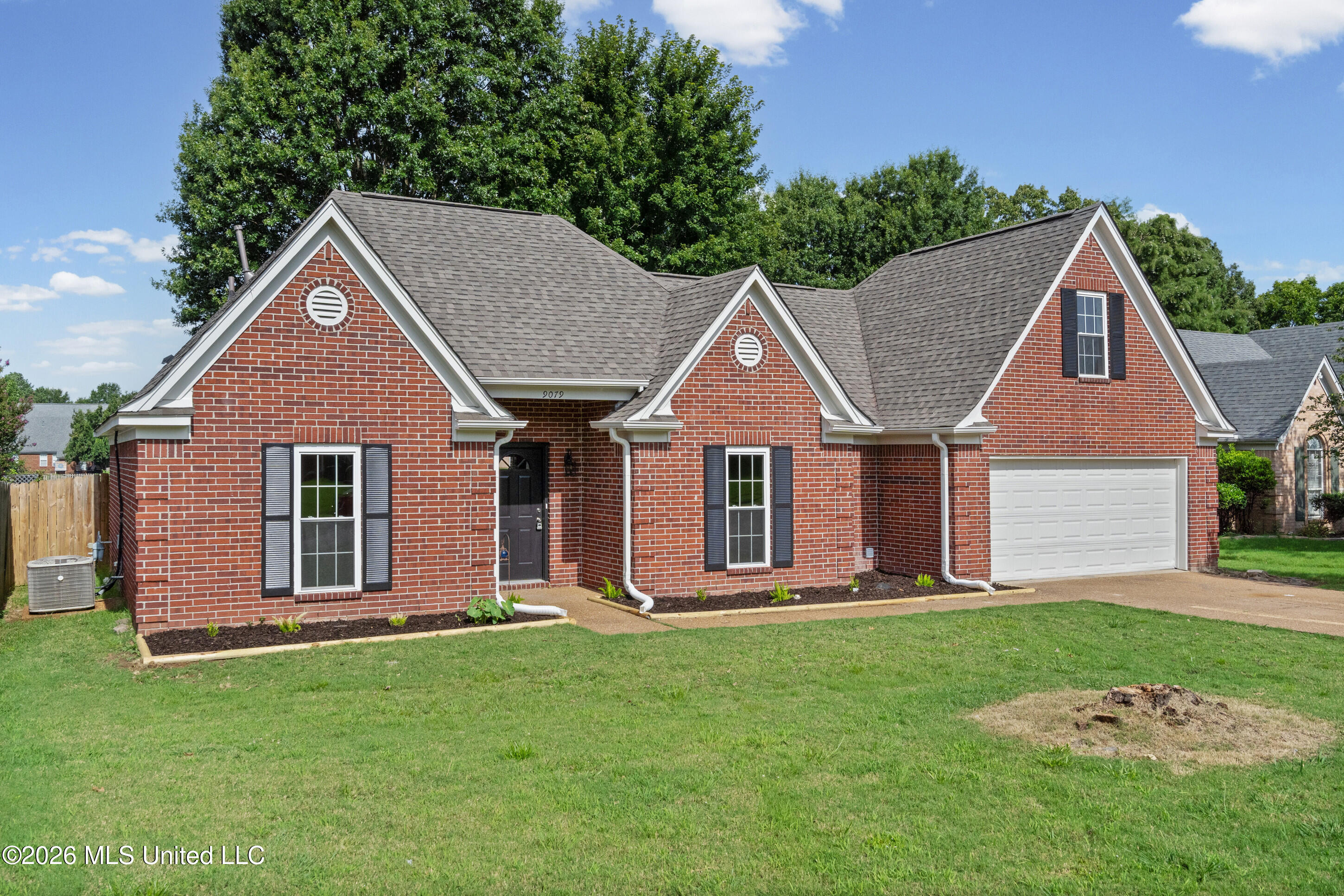9079 Hickory Drive Property Photo 3