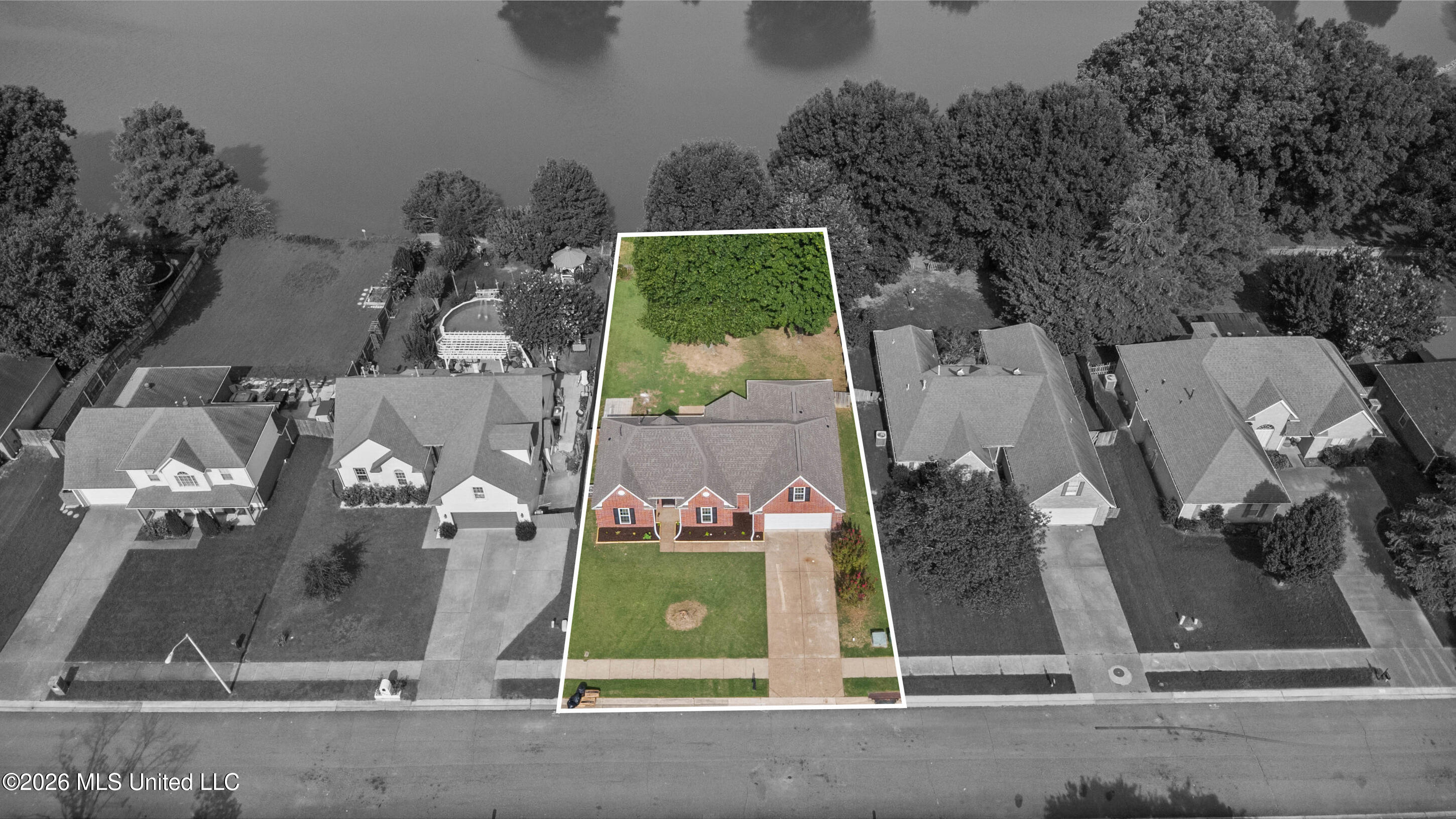 9079 Hickory Drive Property Photo 4