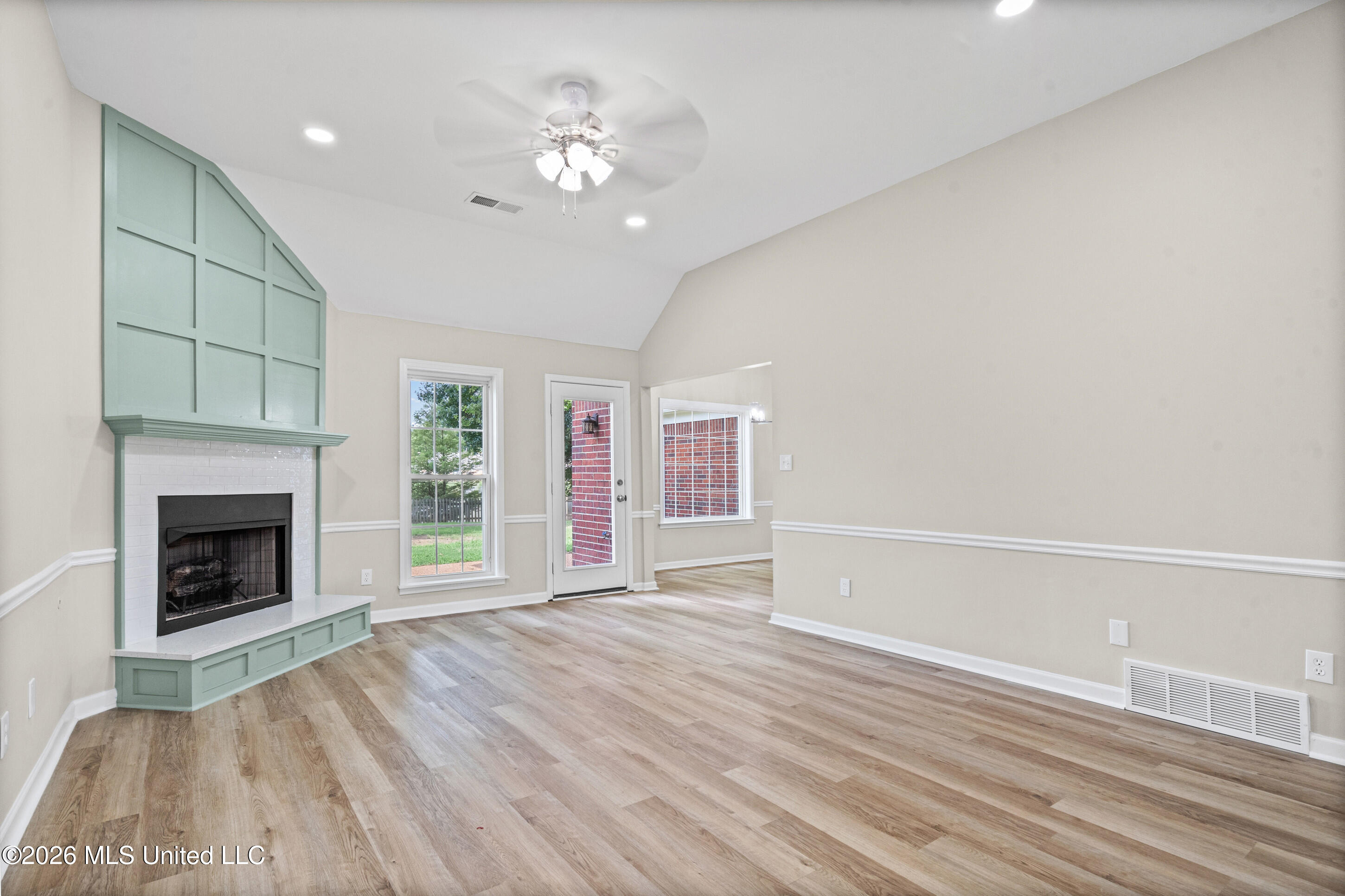 9079 Hickory Drive Property Photo 6