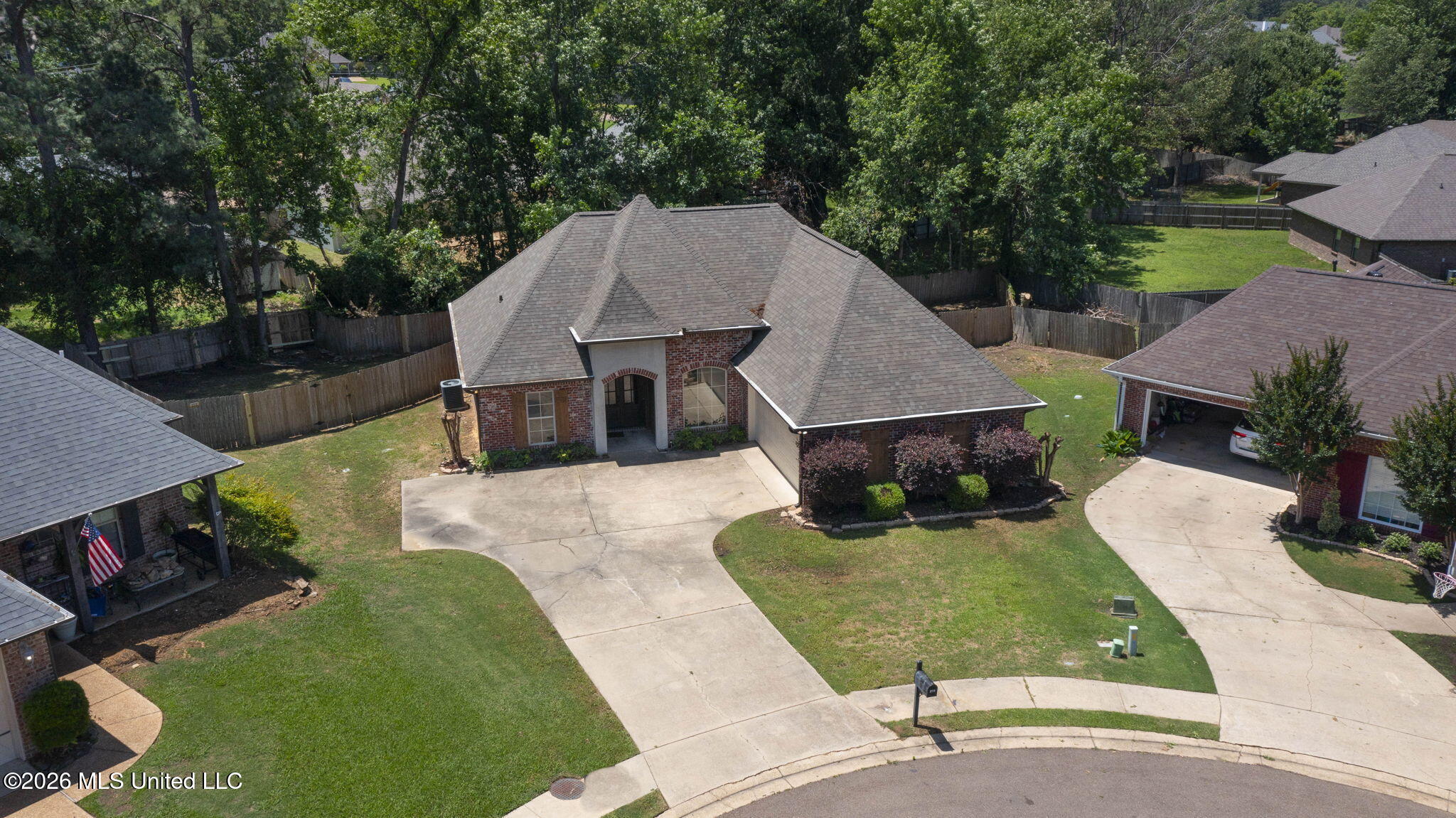 814 Windlass Cove Property Photo 6