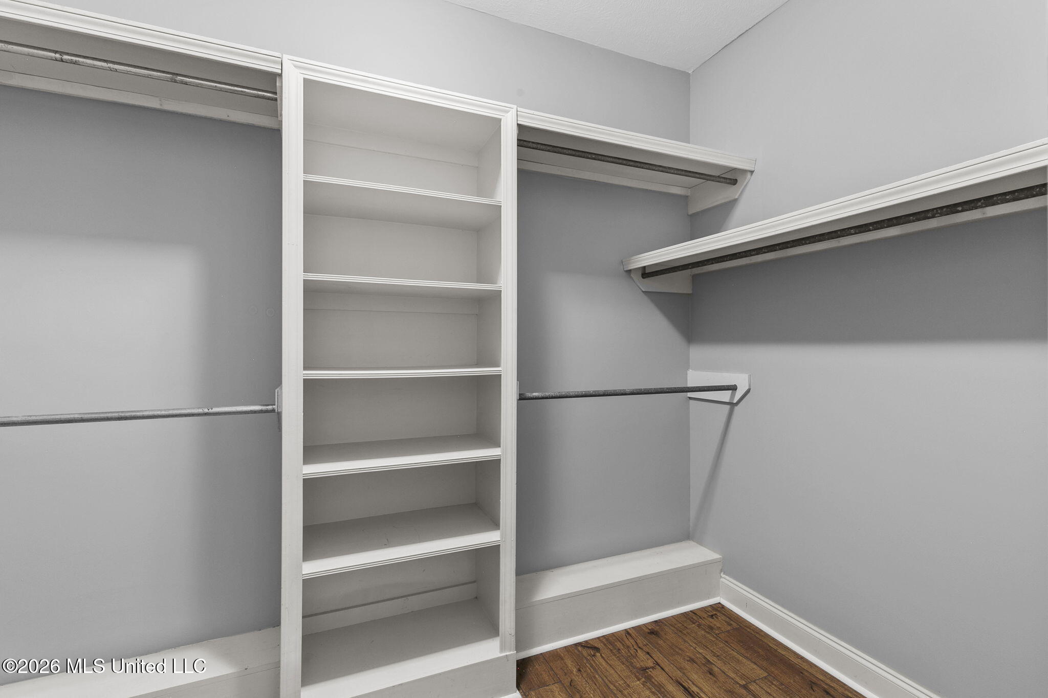 814 Windlass Cove Property Photo 28