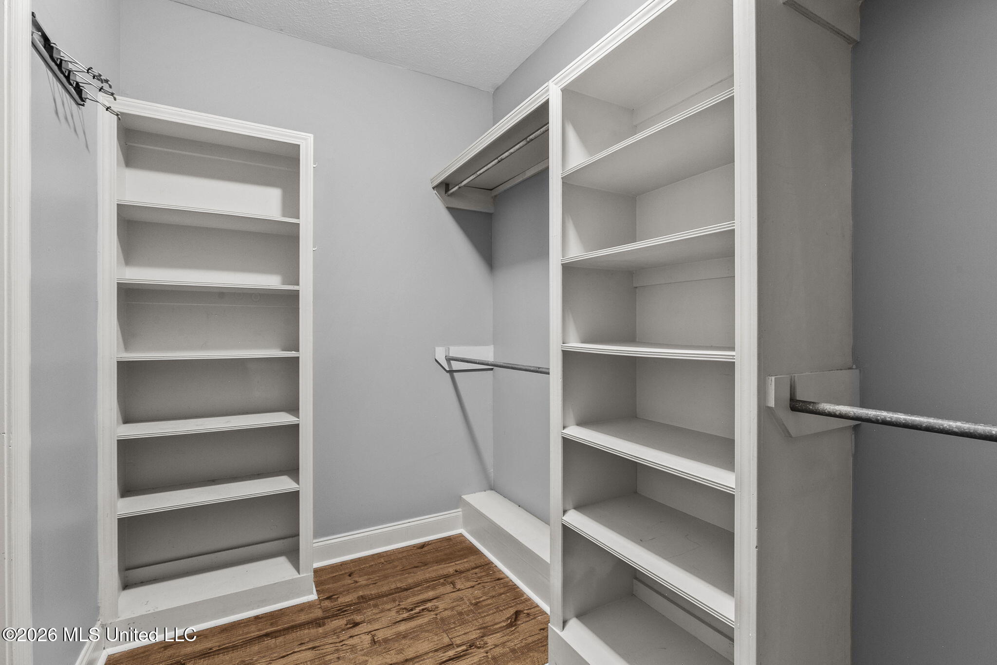 814 Windlass Cove Property Photo 29