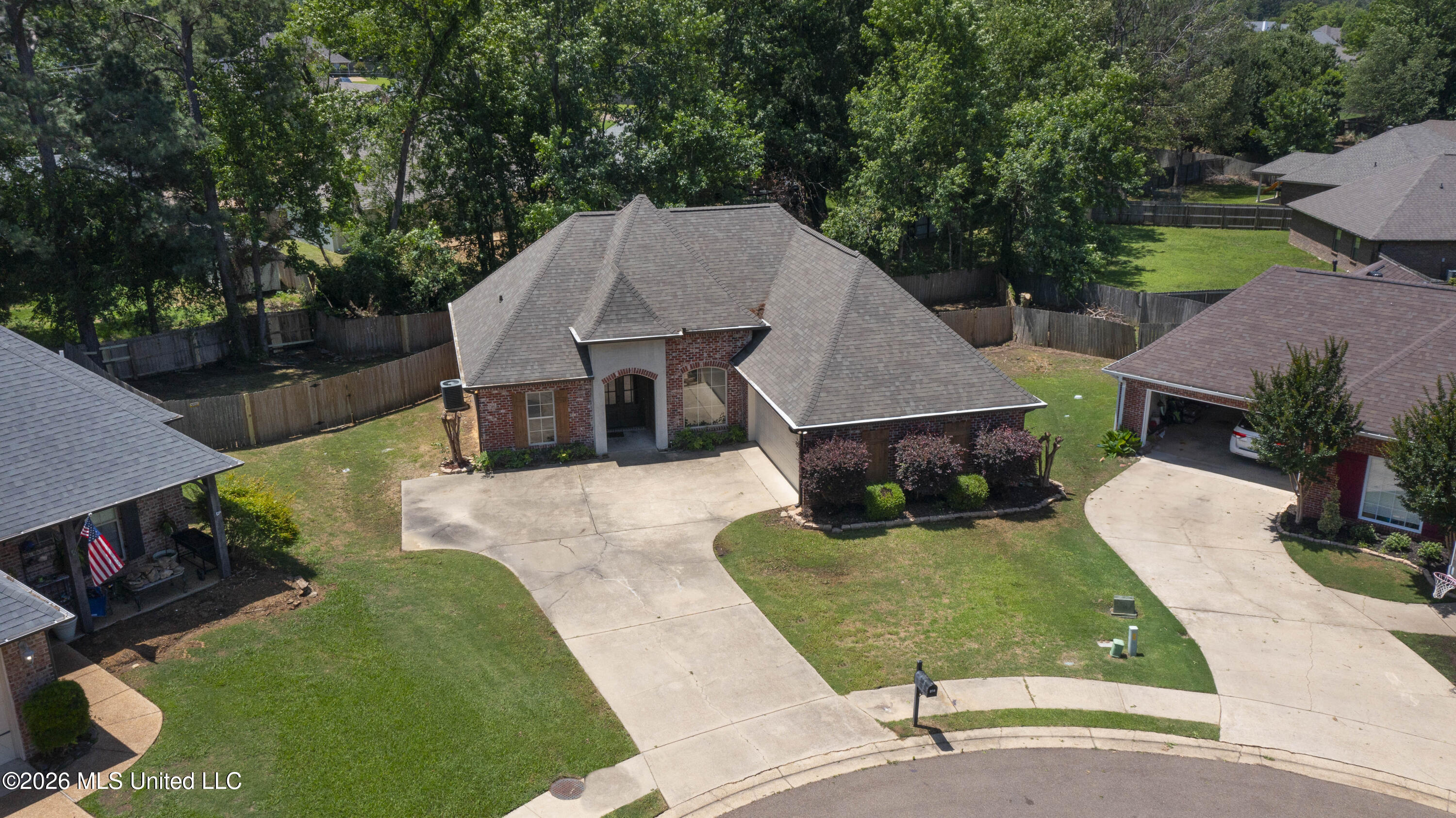 814 Windlass Cove Property Photo 52