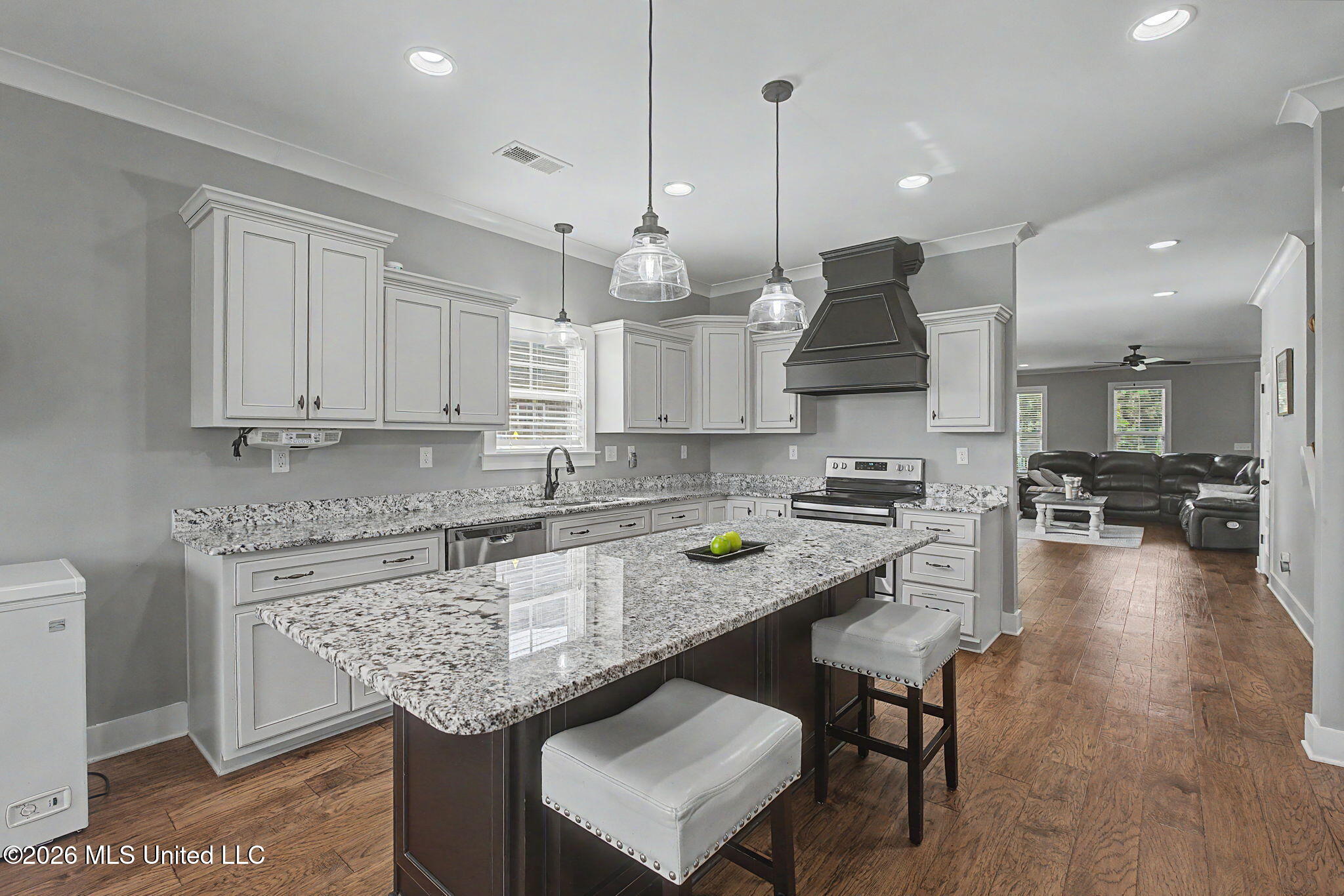 6105 Arnold Palmer Cove Property Photo 12