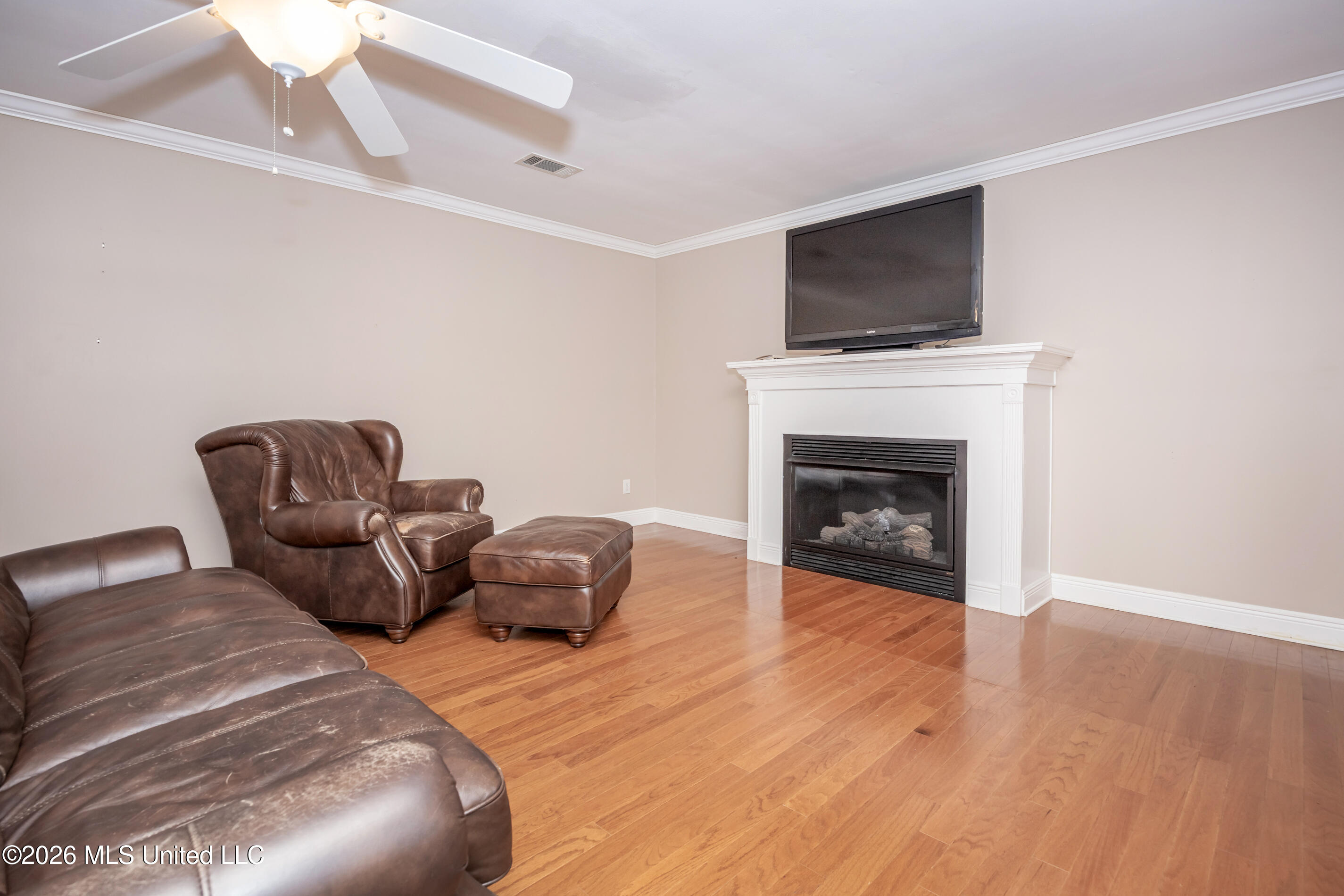 1907 9th Street Property Photo 6